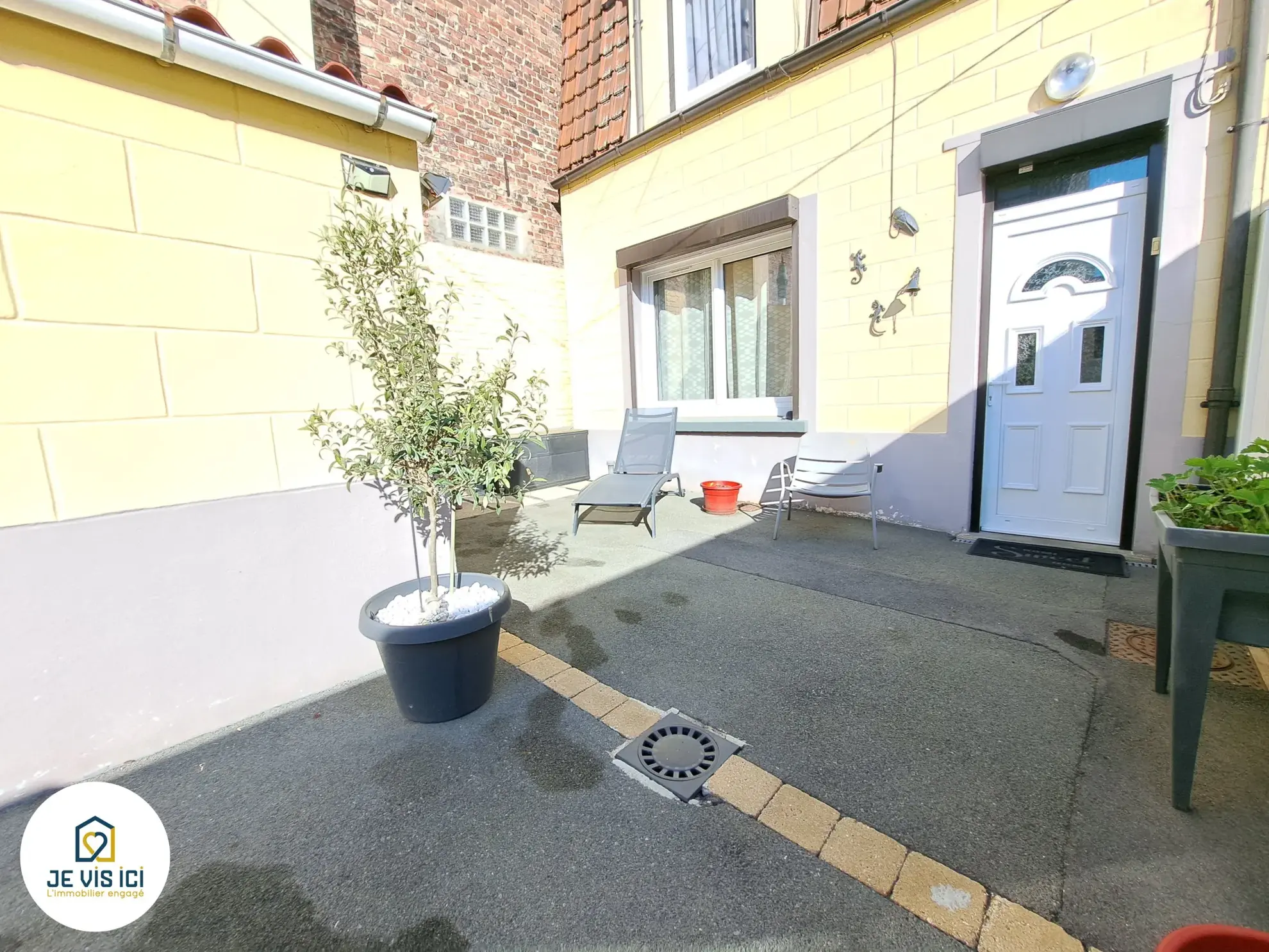 Maison de ville à vendre à Lens proche gare, stade et commodités 