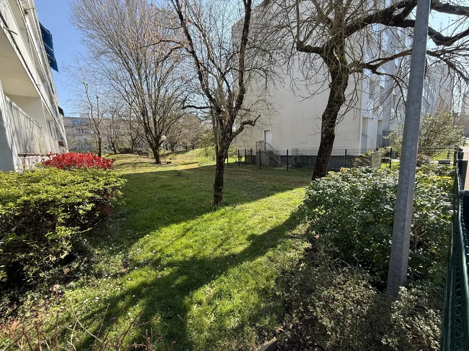 Appartement T3 de 63 m² à Lormont with balcon et parking privé 