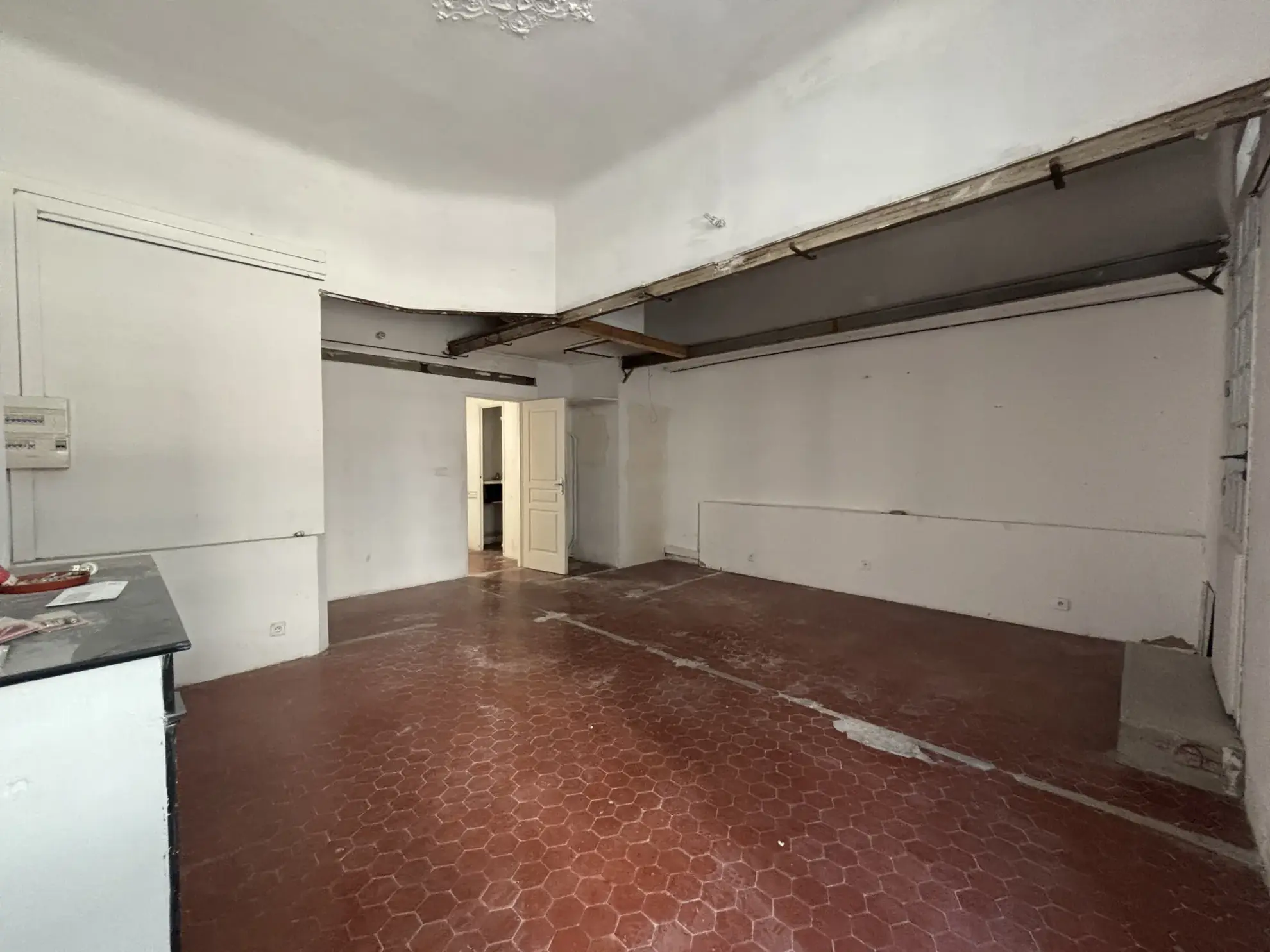Appartement à rénover de 58 m² avec jardin à Toulon Ouest 