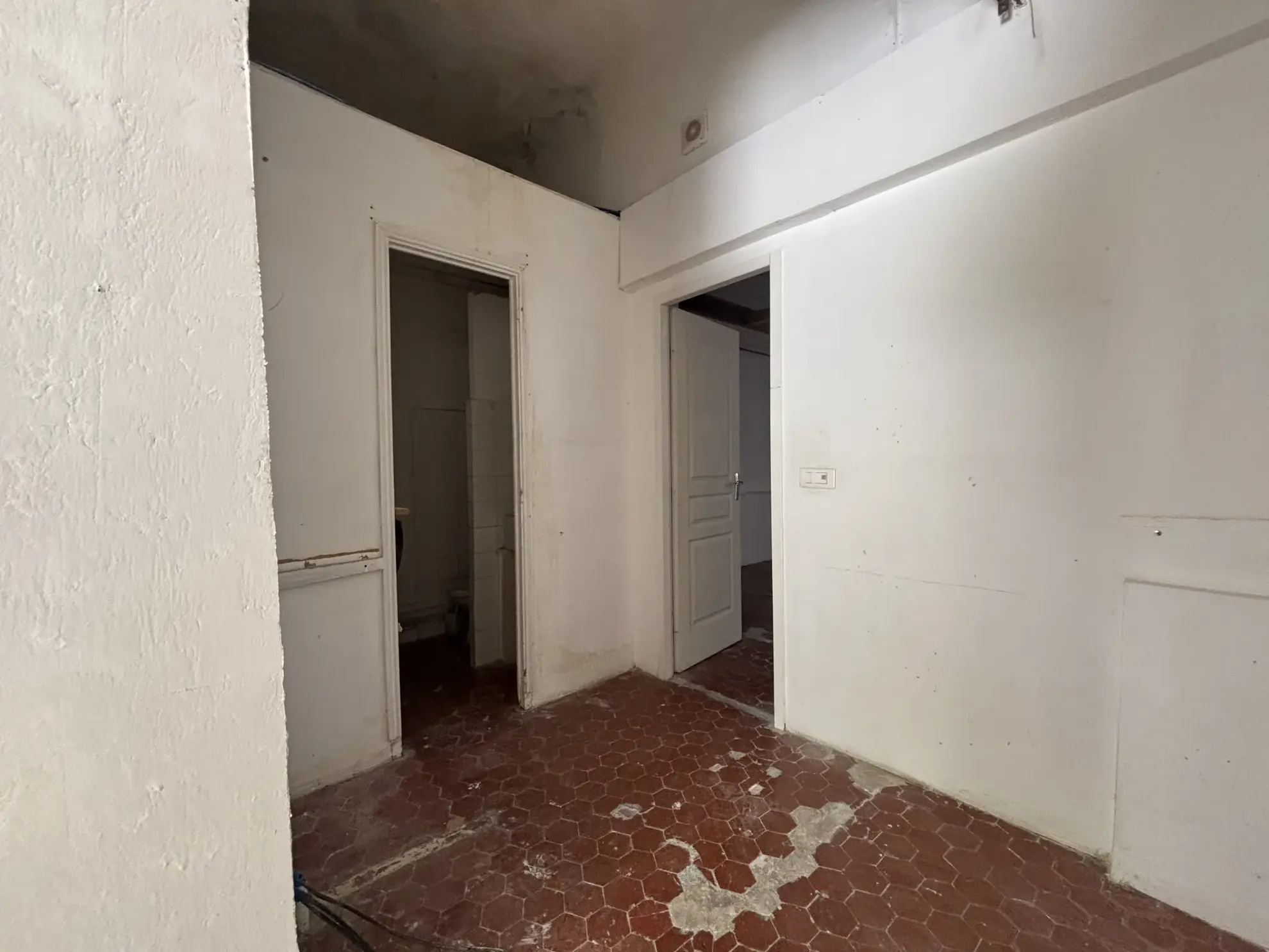 Appartement à rénover de 58 m² avec jardin à Toulon Ouest 