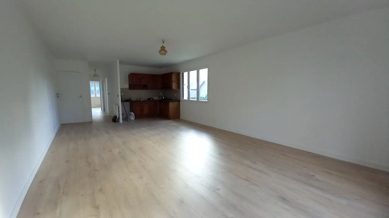 Maison à vendre à Loguivy-de-la-Mer, belle propriété rénovée avec garage et terrasse 