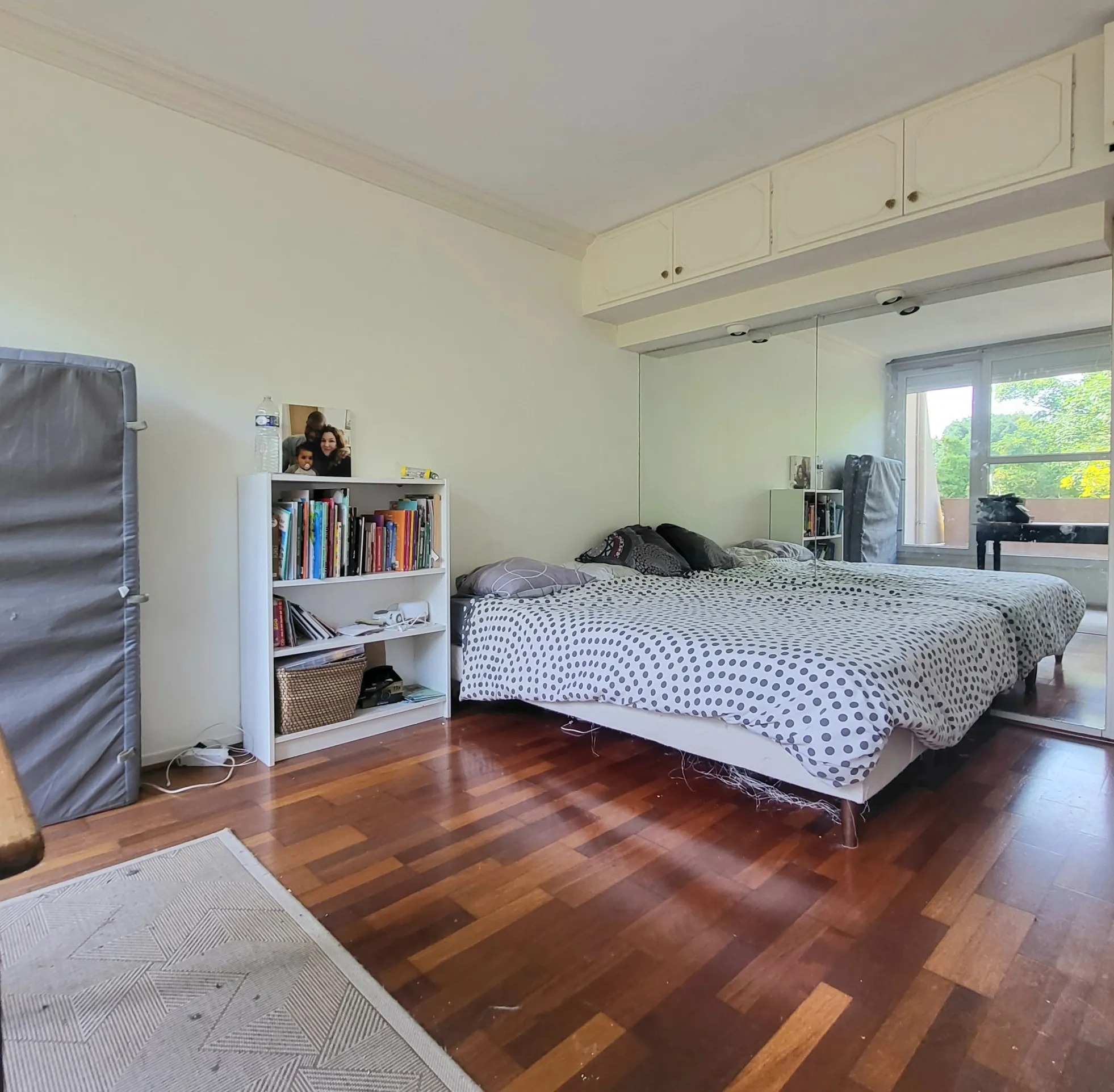 appartement familial moderne avec terrasse et parking à Épinay-sur-Seine 