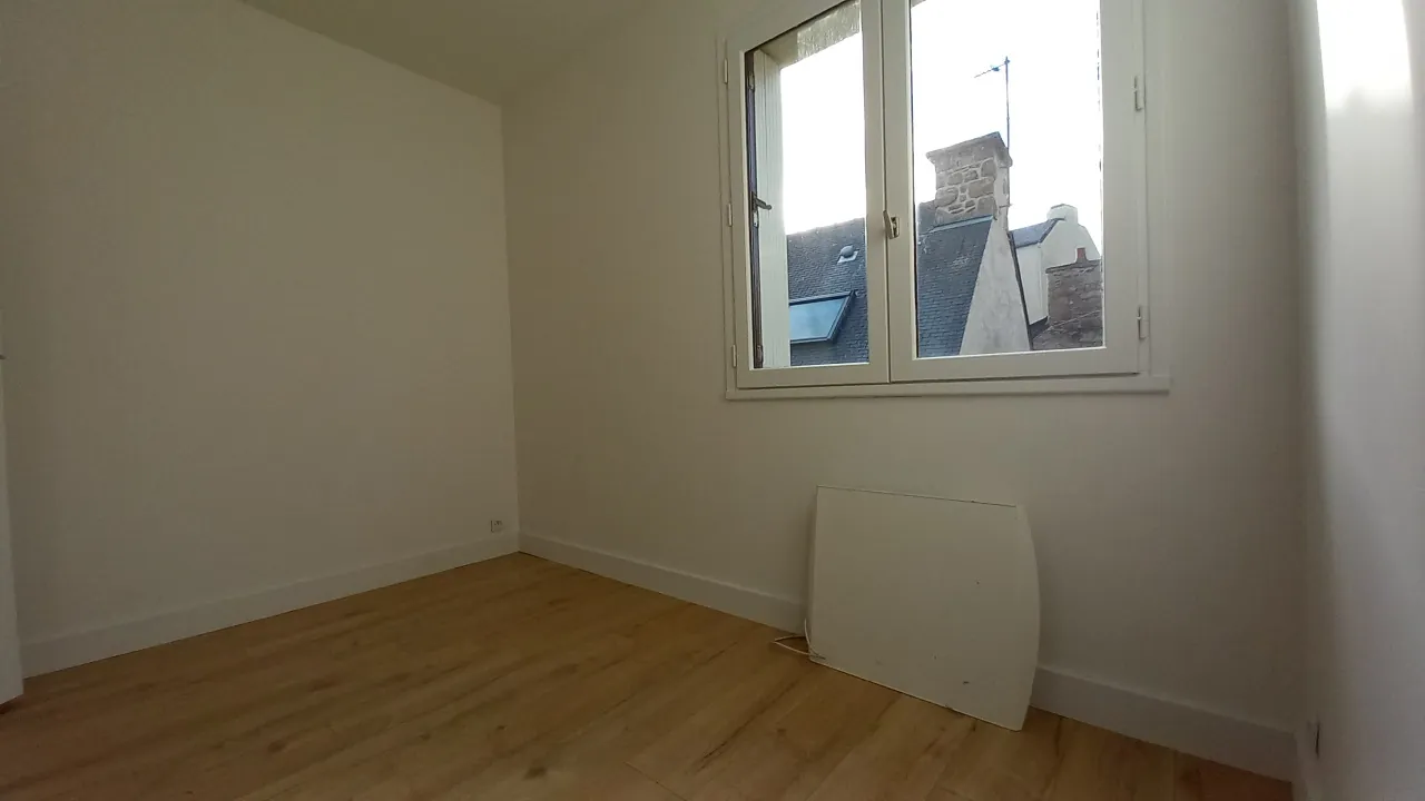 Maison à vendre à Loguivy-de-la-Mer, belle propriété rénovée avec garage et terrasse 