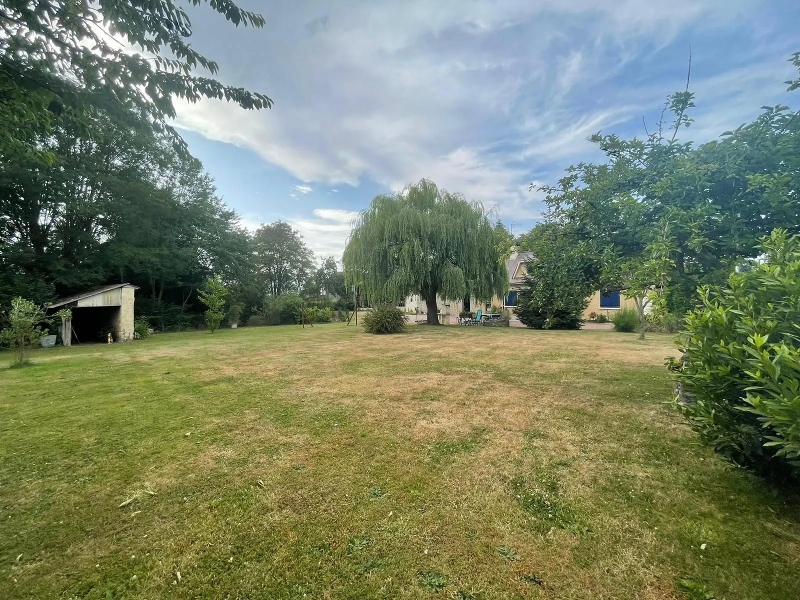 Longère de 125 m² avec grand terrain à vendre près du Mêle-sur-Sarthe 