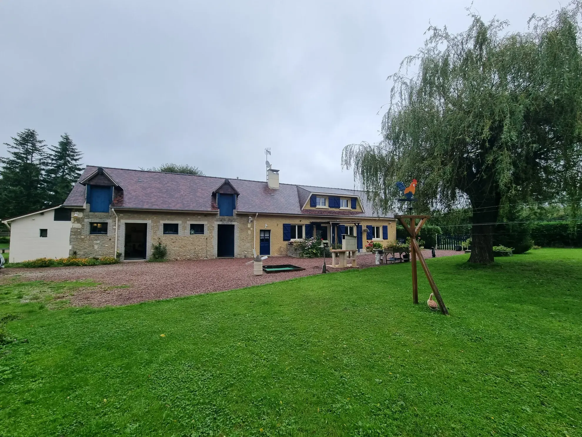 Longère de 125 m² avec grand terrain à vendre près du Mêle-sur-Sarthe 