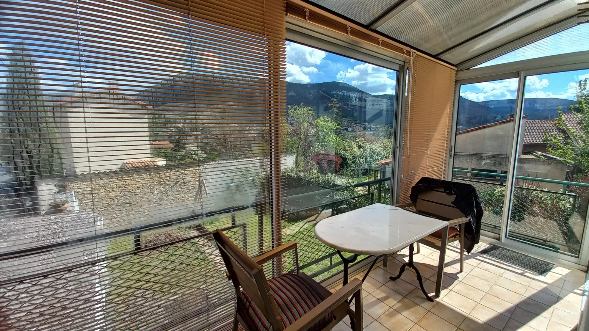 Maison de 86 m² avec jardin et garage à Millau