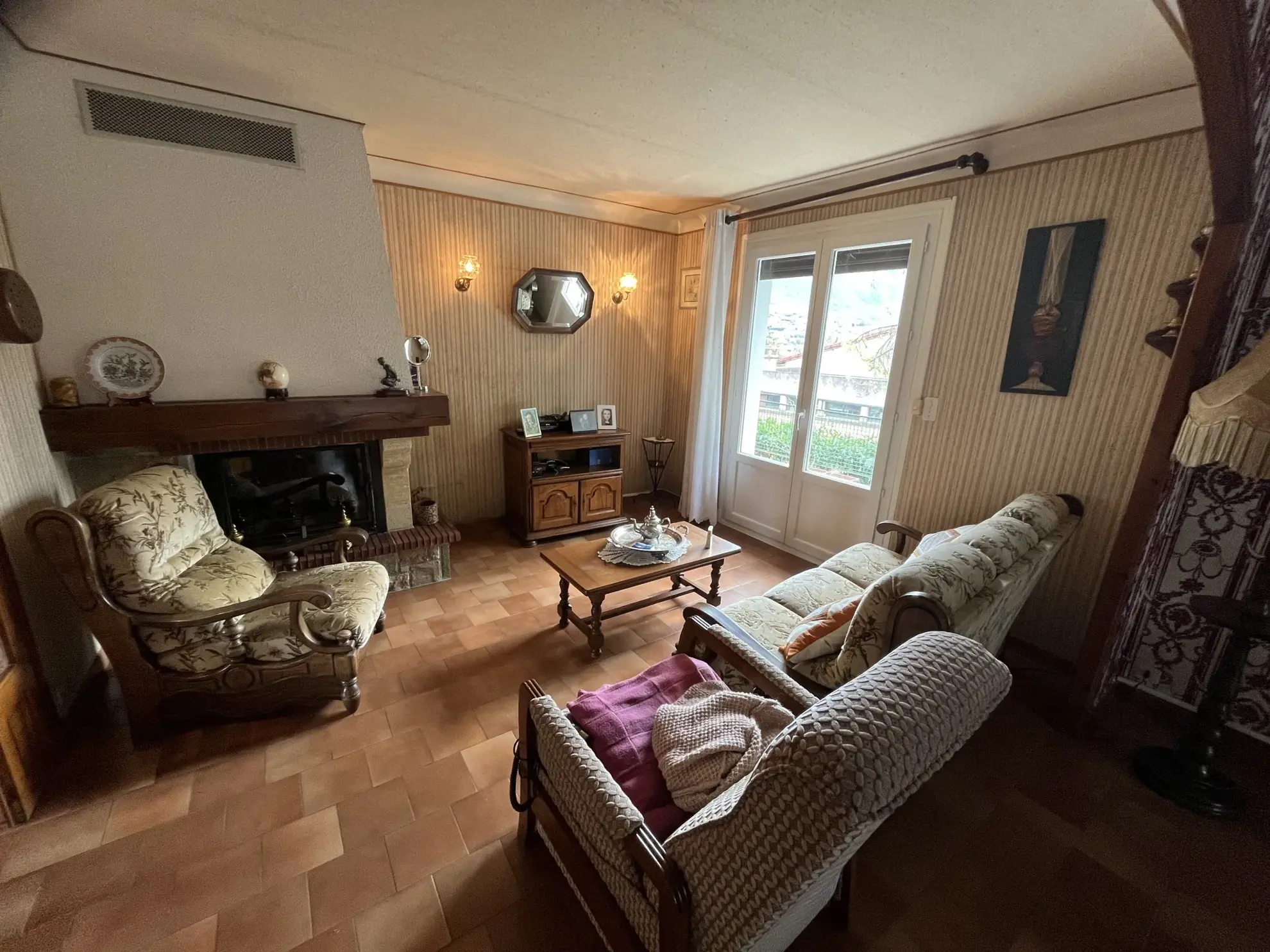 Maison de 86 m² avec jardin et garage à Millau 