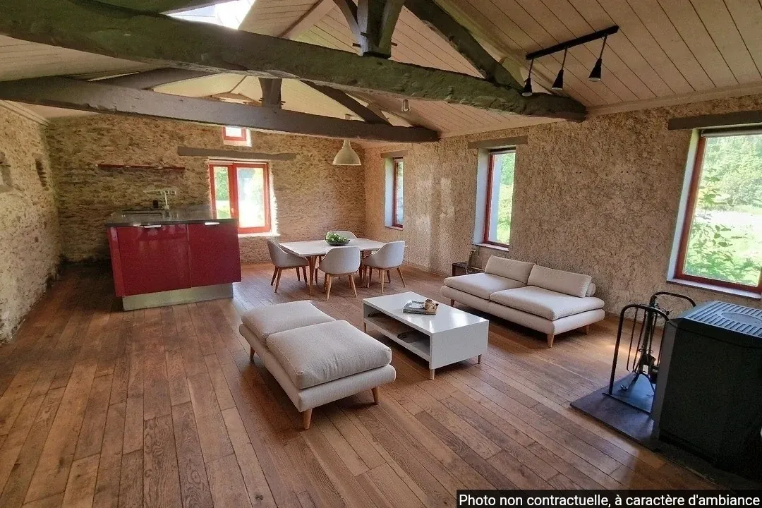 Charmante maison en pierre de 107 m² avec piscine, spa et vue panoramique à Challans 