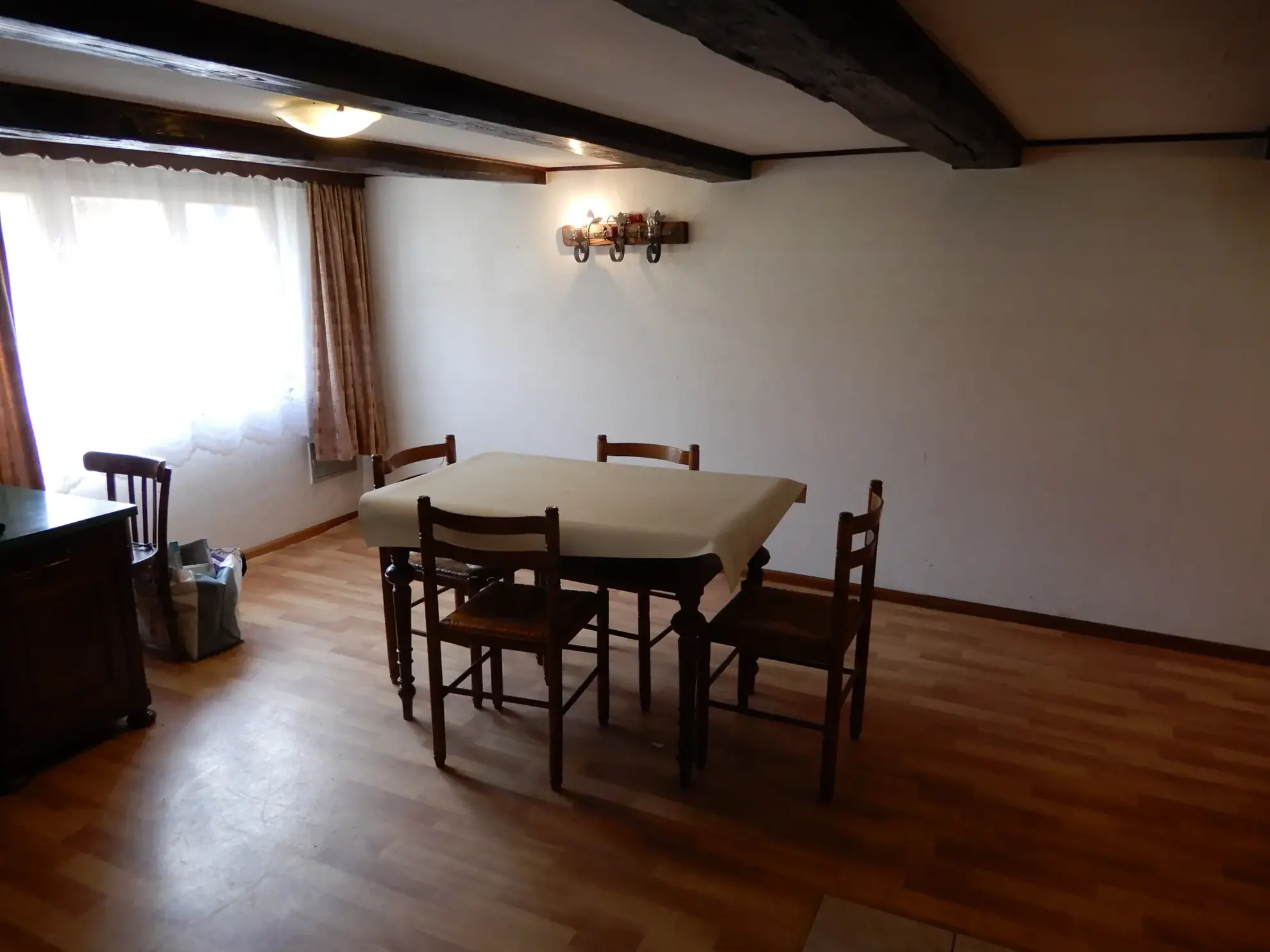 Maison de village à rénover de 103 m² à Bouxwiller, avec garage et terrain 