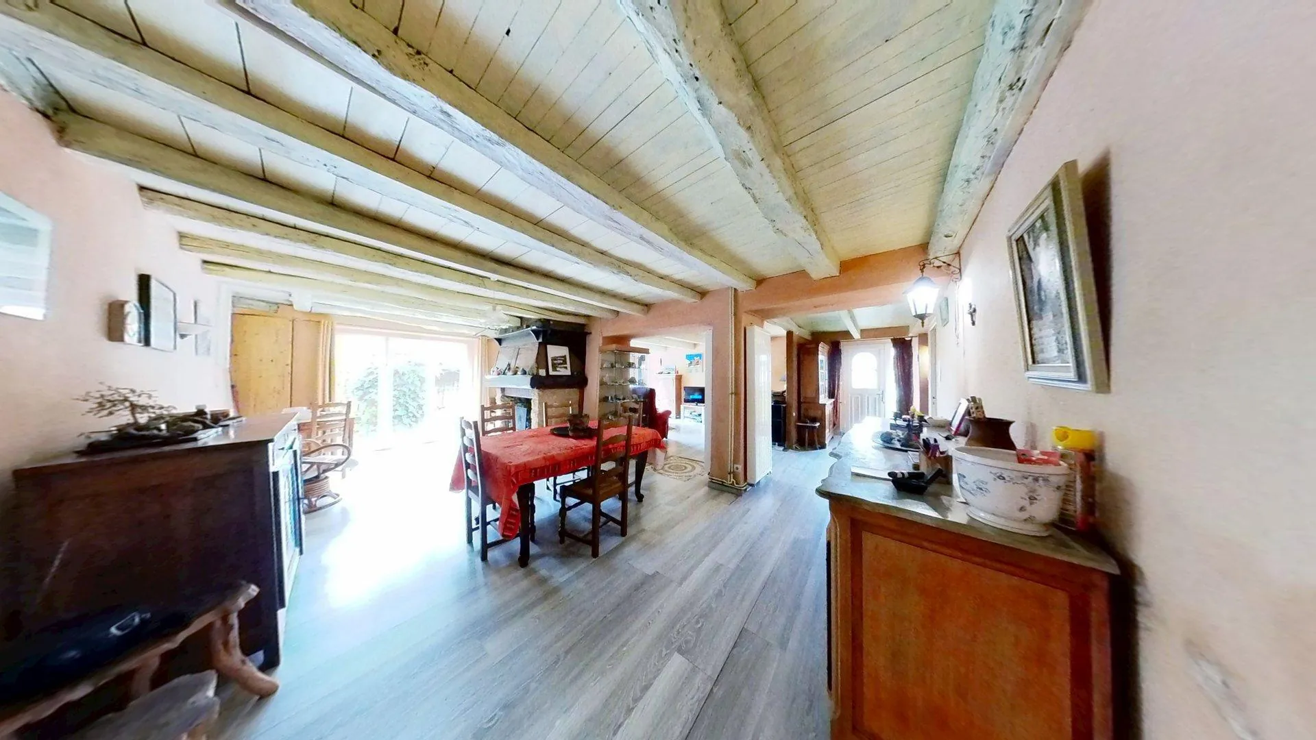 Maison de village de 178 m² avec jardin à Saint-Sulpice-des-Rivoires - Tranquillité garantie 