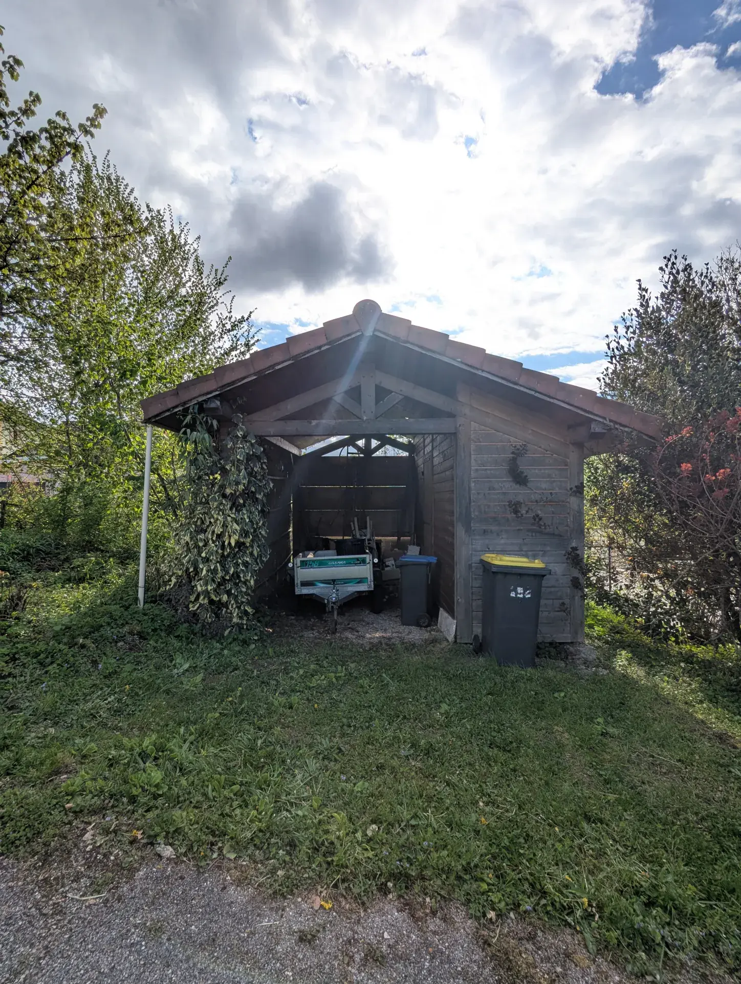 Maison de village de 178 m² avec jardin à Saint-Sulpice-des-Rivoires - Tranquillité garantie 