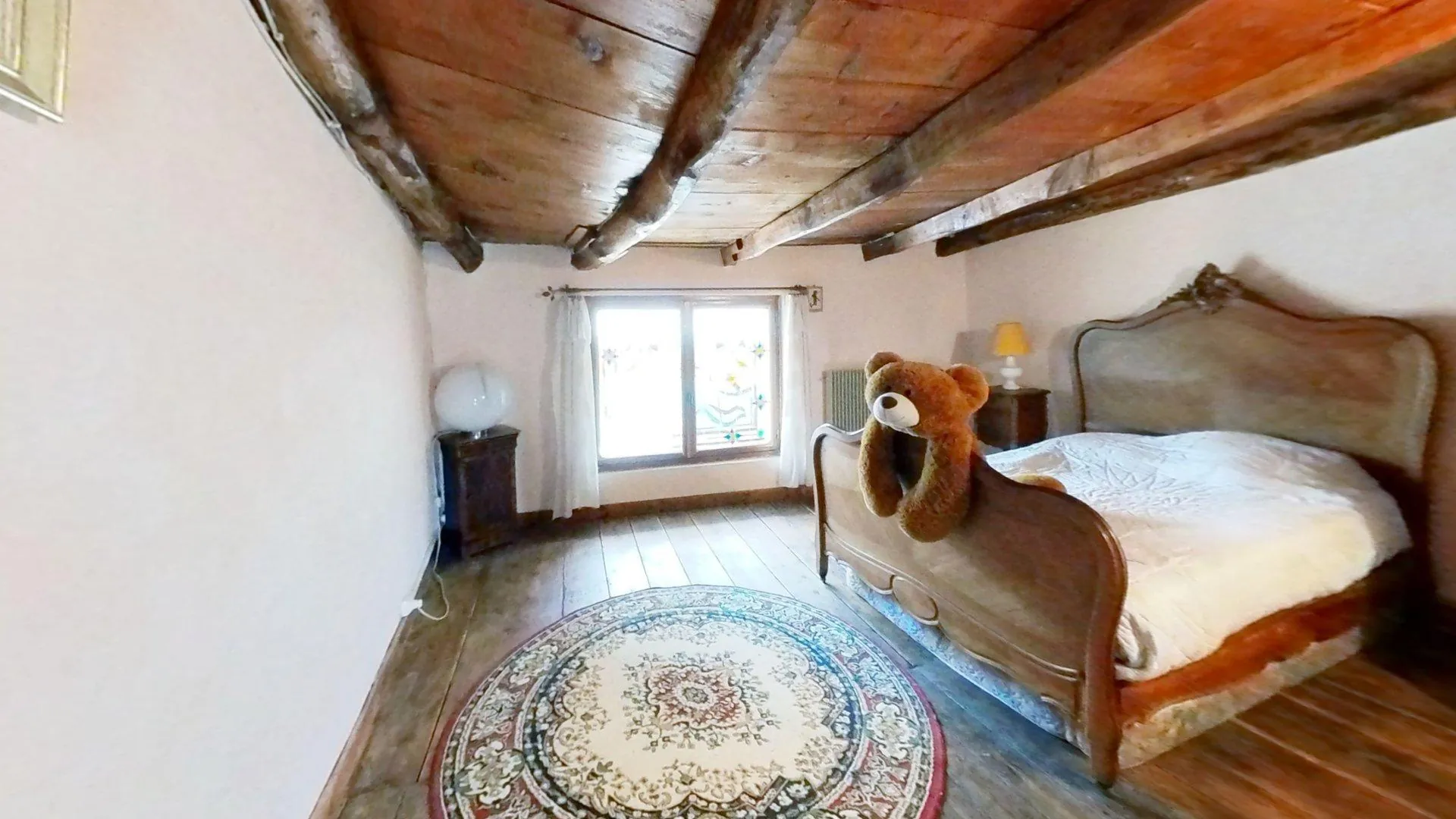 Maison de village de 178 m² avec jardin à Saint-Sulpice-des-Rivoires - Tranquillité garantie 