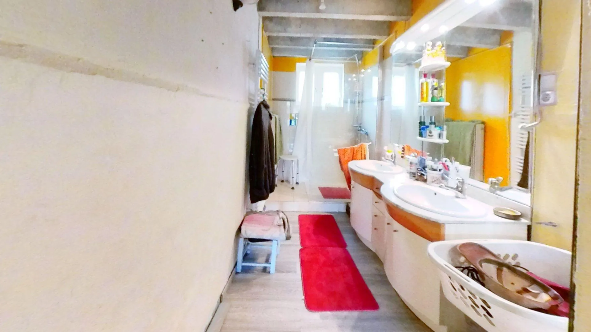 Maison de village de 178 m² avec jardin à Saint-Sulpice-des-Rivoires - Tranquillité garantie 