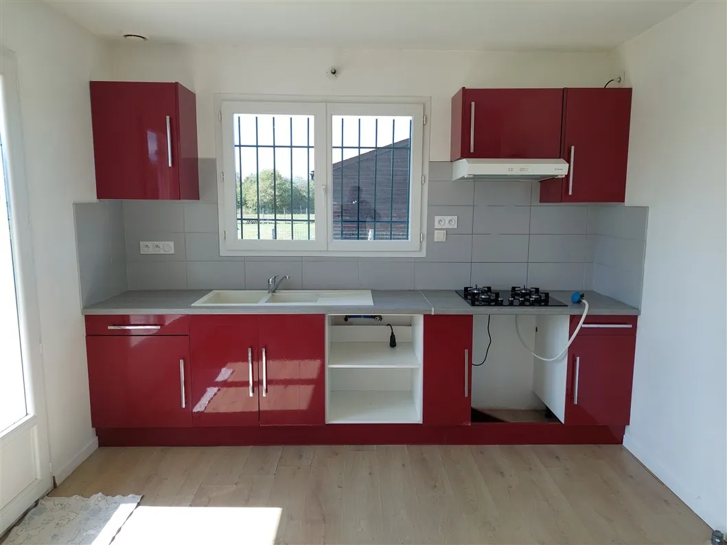 Maison contemporaine avec vue dégagée à Birac - 110 m², terrain de 2500 m² 