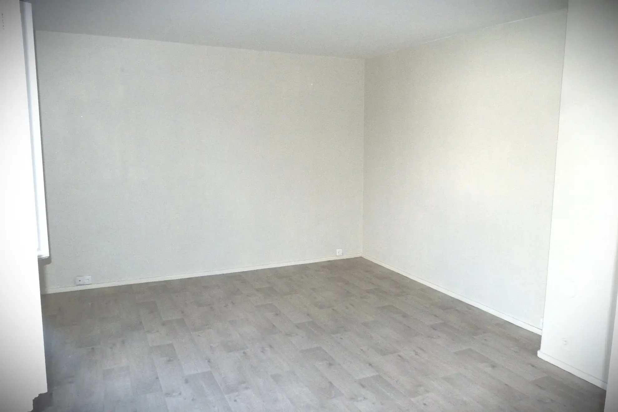 Appartement à vendre à Douai avec 3 chambres, cave et parking, proche gare et centre-ville 