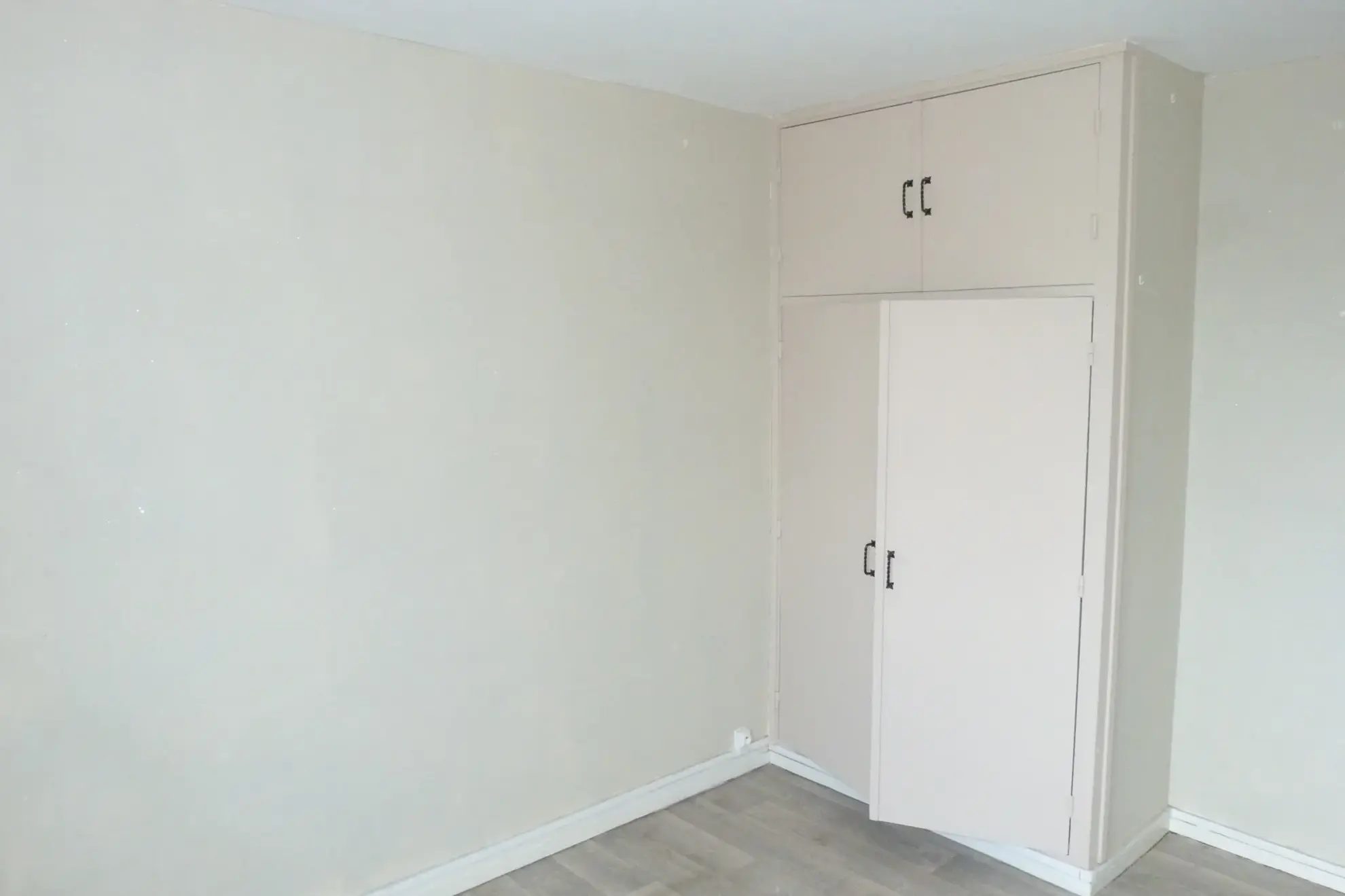 Appartement à vendre à Douai avec 3 chambres, cave et parking, proche gare et centre-ville 