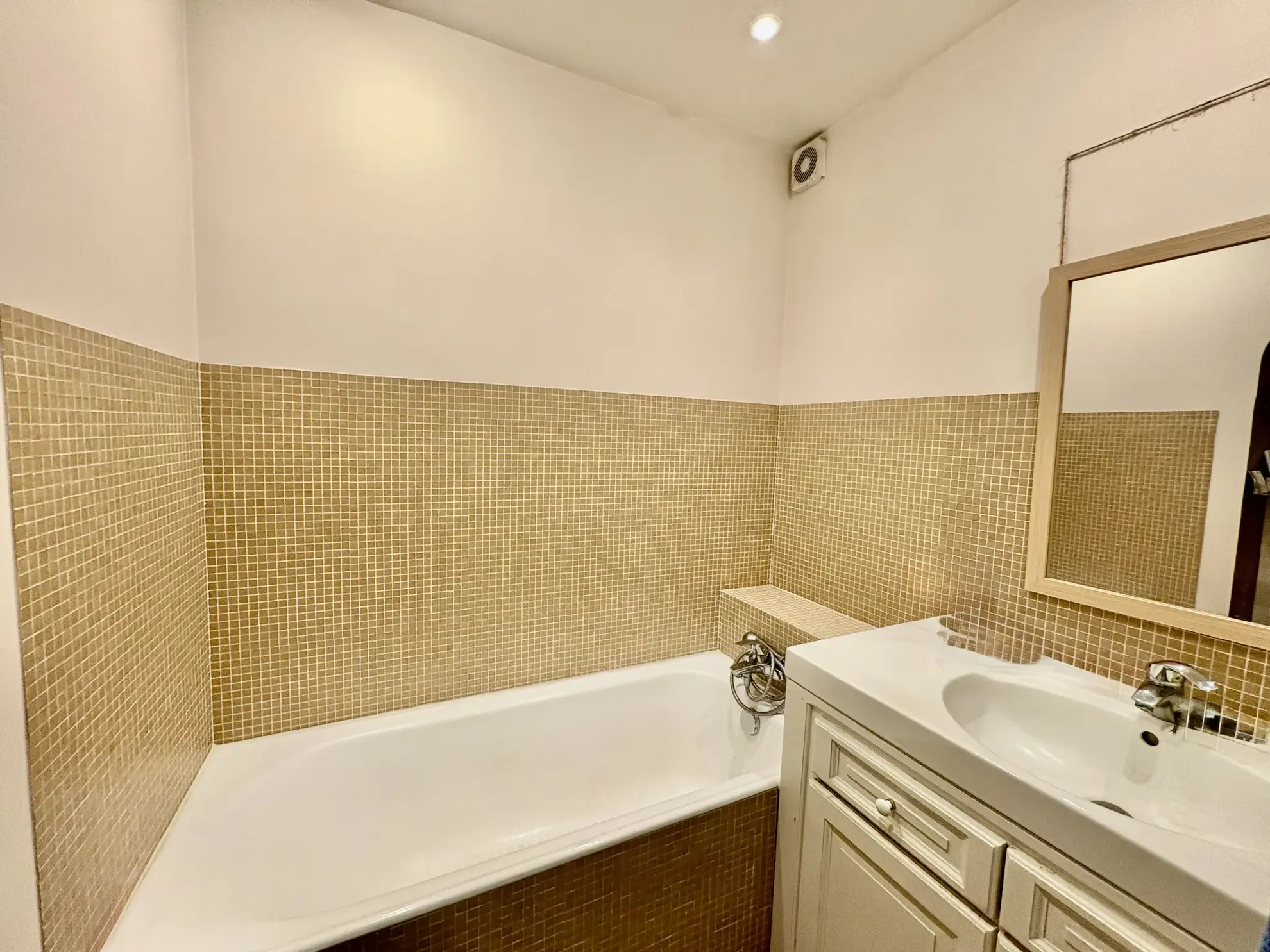 Appartement T3 à Toulon Saint Roch — Investissement locatif rentable de 74 m² 