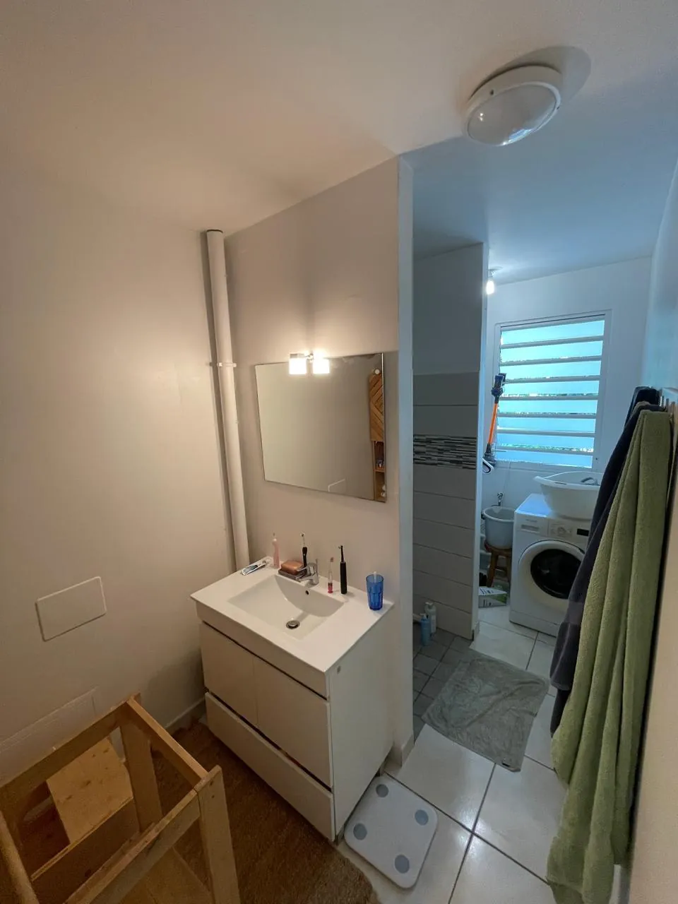 Appartement T3 avec terrasse, garage, proche commodités au Lamentin 