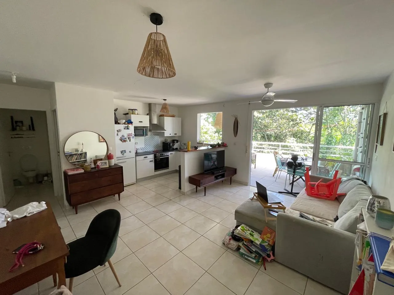 Appartement T3 avec terrasse, garage, proche commodités au Lamentin 