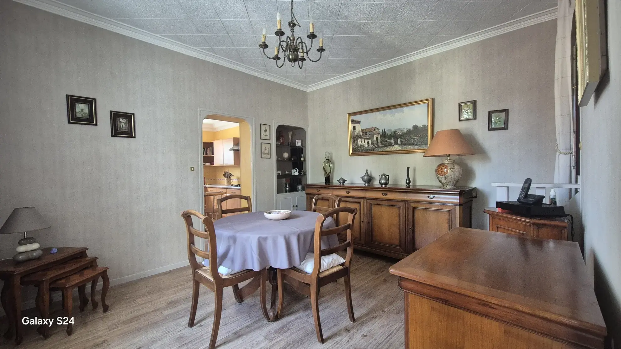 Maison rénovée de 73 m² à Roussillon avec jardin et garage 