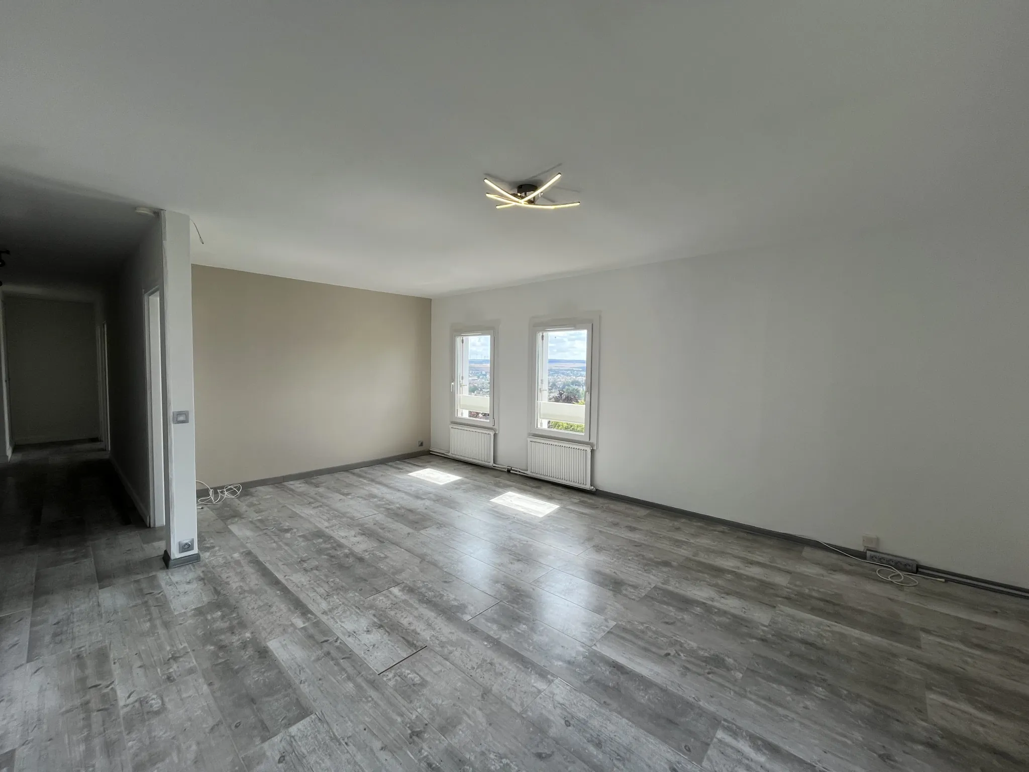 Appartement T3 lumineux de 85,22 m² à Auxerre - Dernier étage avec vue