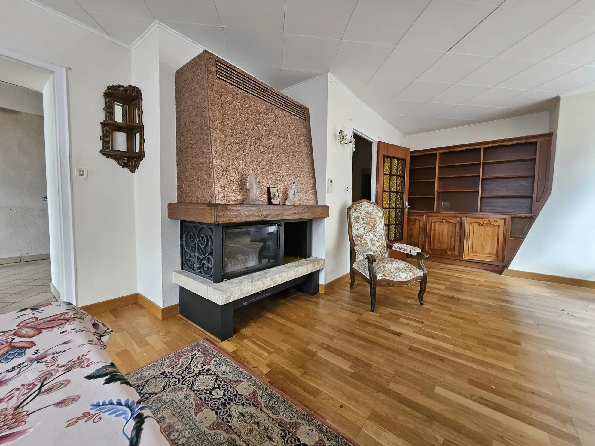 Maison à rénover de 220 m² au centre de Pontarlier avec jardin et atelier 