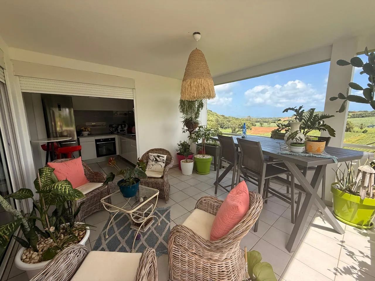 Appartement T3 avec terrasse et vue campagne à Ducos - Standing et confort 