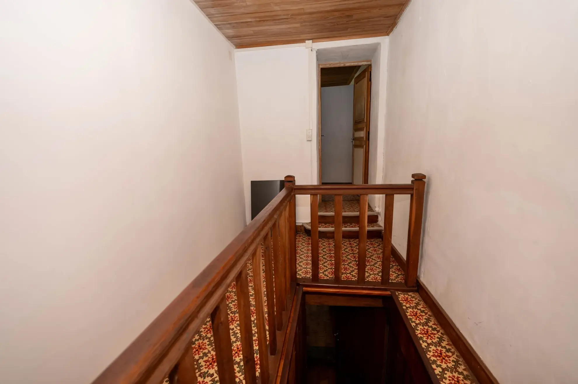 Ferme mitoyenne à Cuvier - Charme, espace et potentiel - 165 000 EUR 