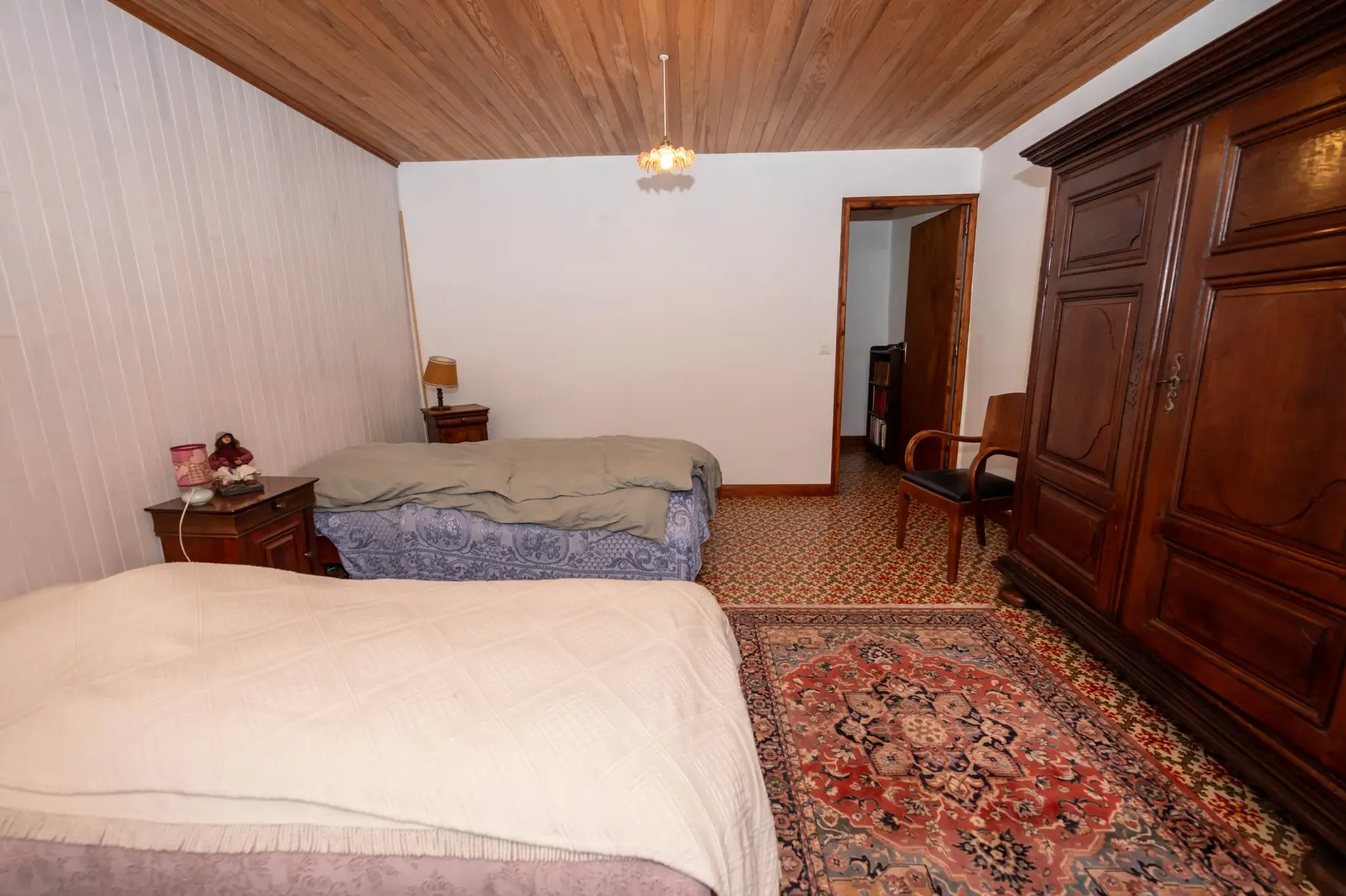 Ferme mitoyenne à Cuvier - Charme, espace et potentiel - 165 000 EUR 