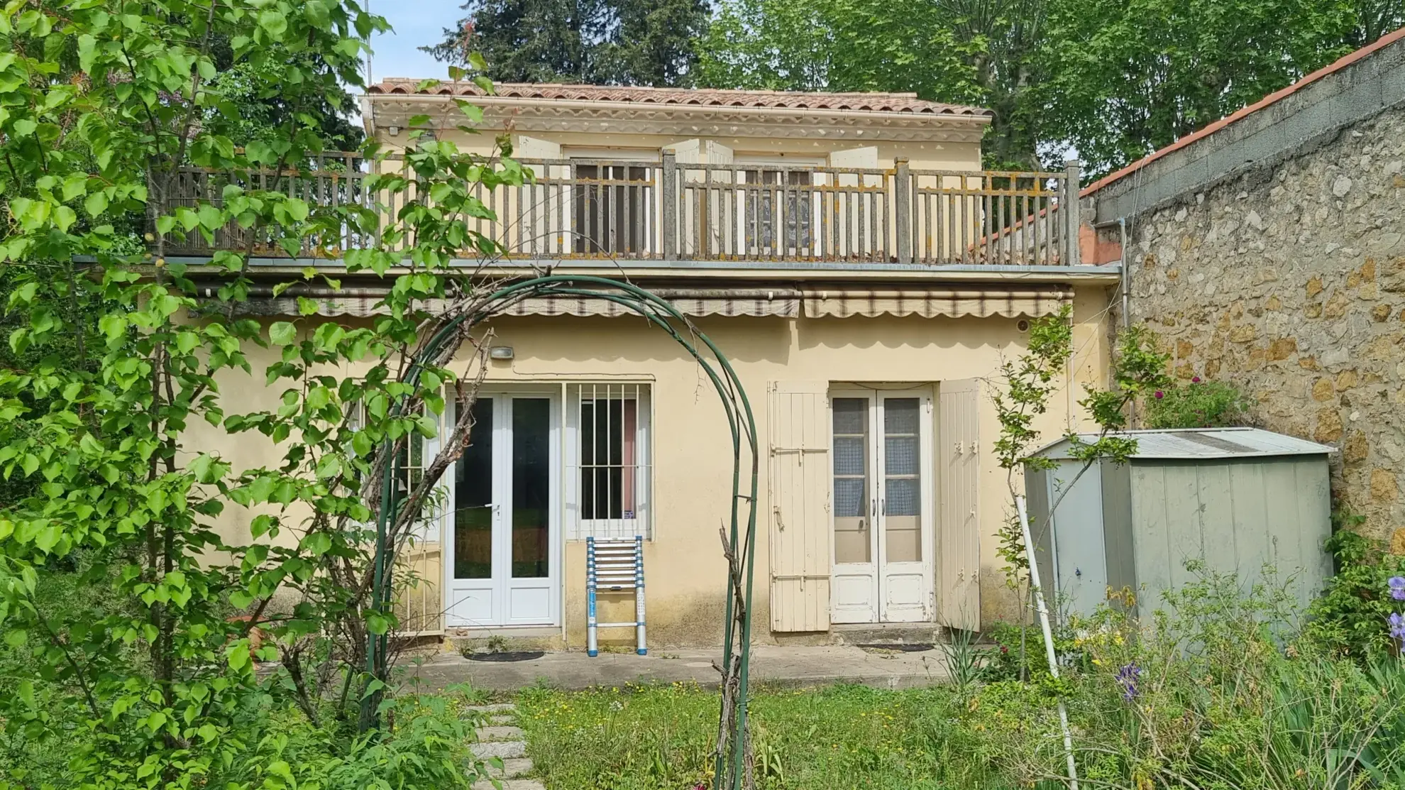 Maison de 110 m² avec terrasse plein sud à Comps, proche centre-ville 
