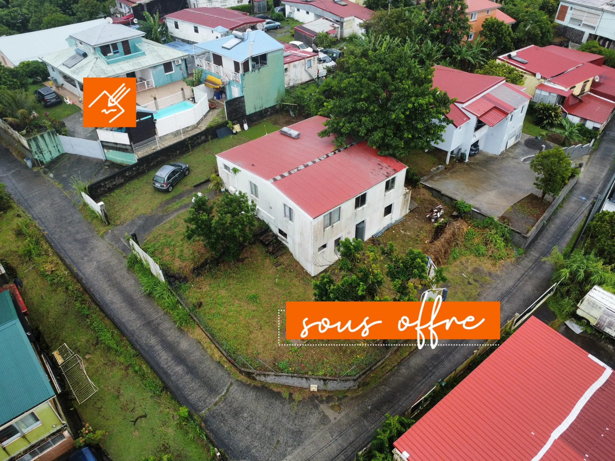 Belle maison 2 niveaux avec appartement F2 indépendant à Fort de France