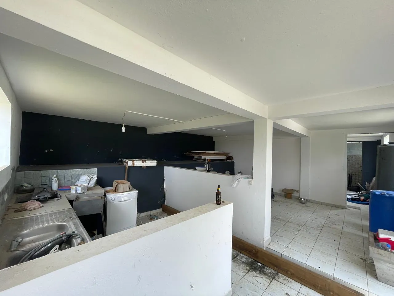 Belle maison 2 niveaux avec appartement F2 indépendant à Fort de France 