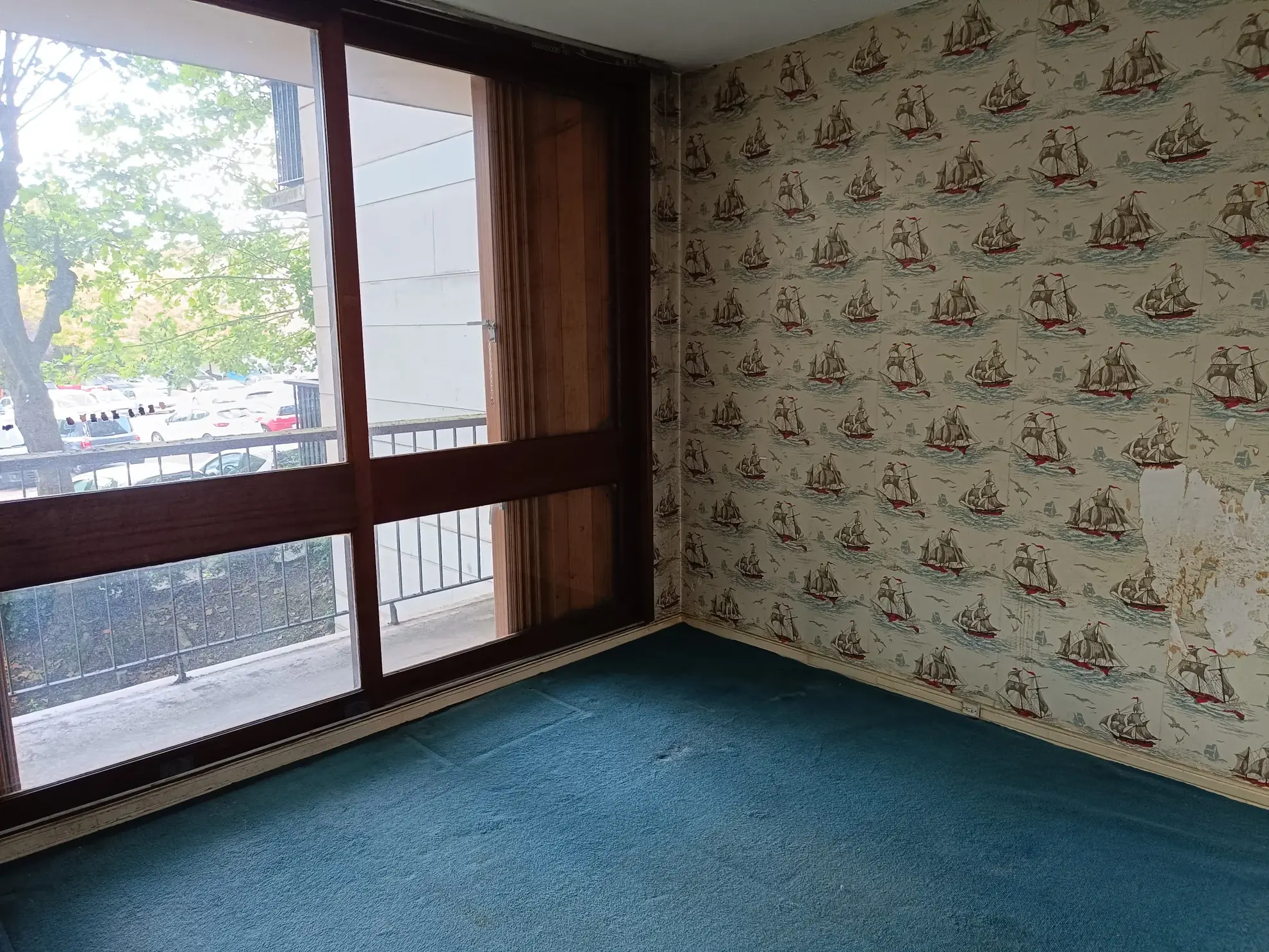 Bel appartement 3 chambres à rénover à Fontenay-le-Fleury avec vue dégagée 