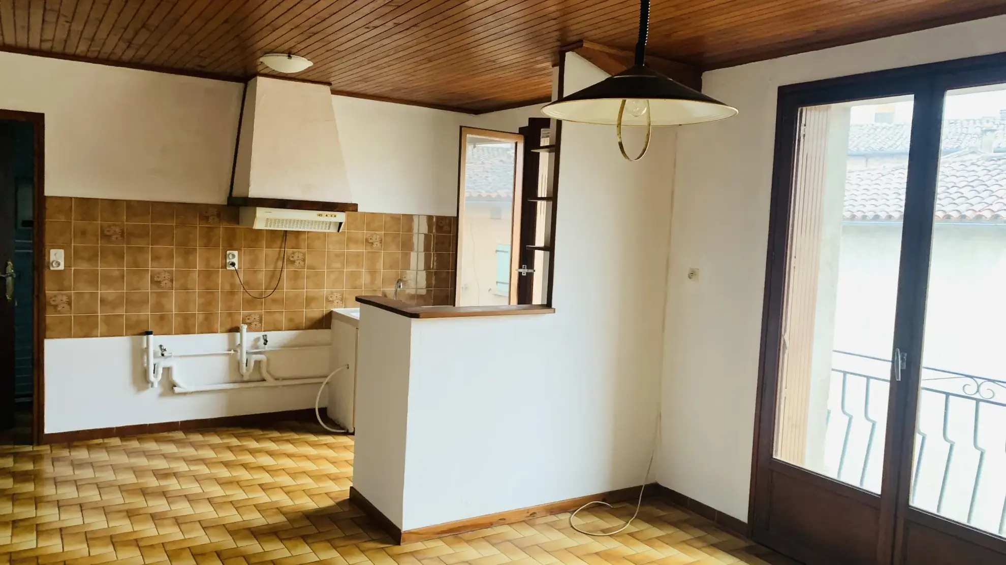 Immeuble de rapport à vendre à Ceilhes et Rocozels, 114 m² avec 2 appartements entièrement rénovables 