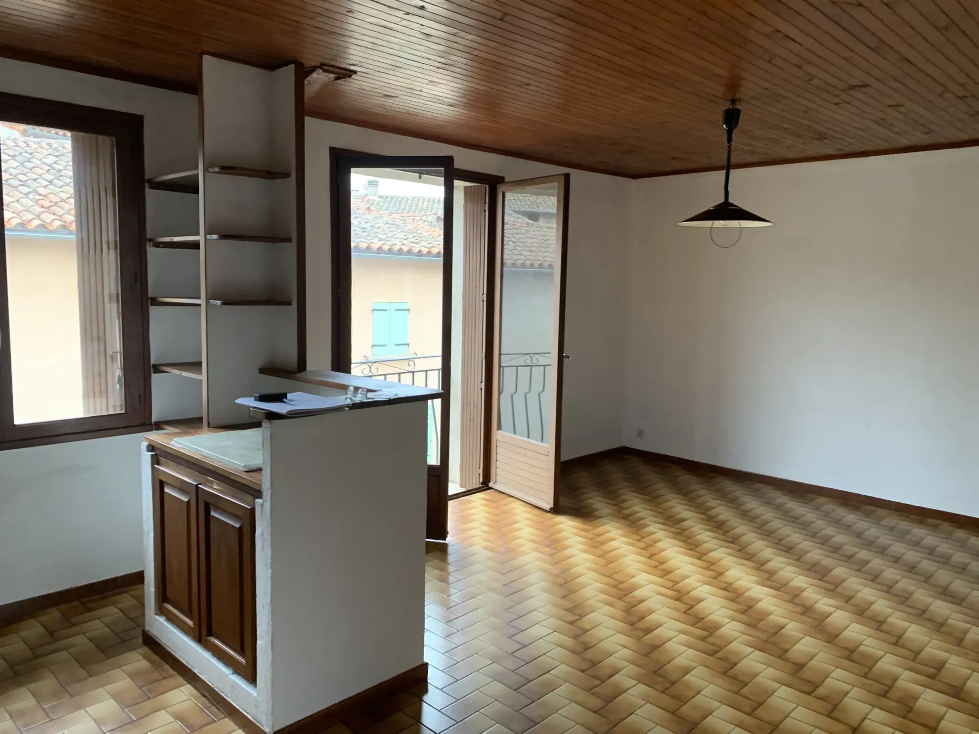 Immeuble de rapport à vendre à Ceilhes et Rocozels, 114 m² avec 2 appartements entièrement rénovables 