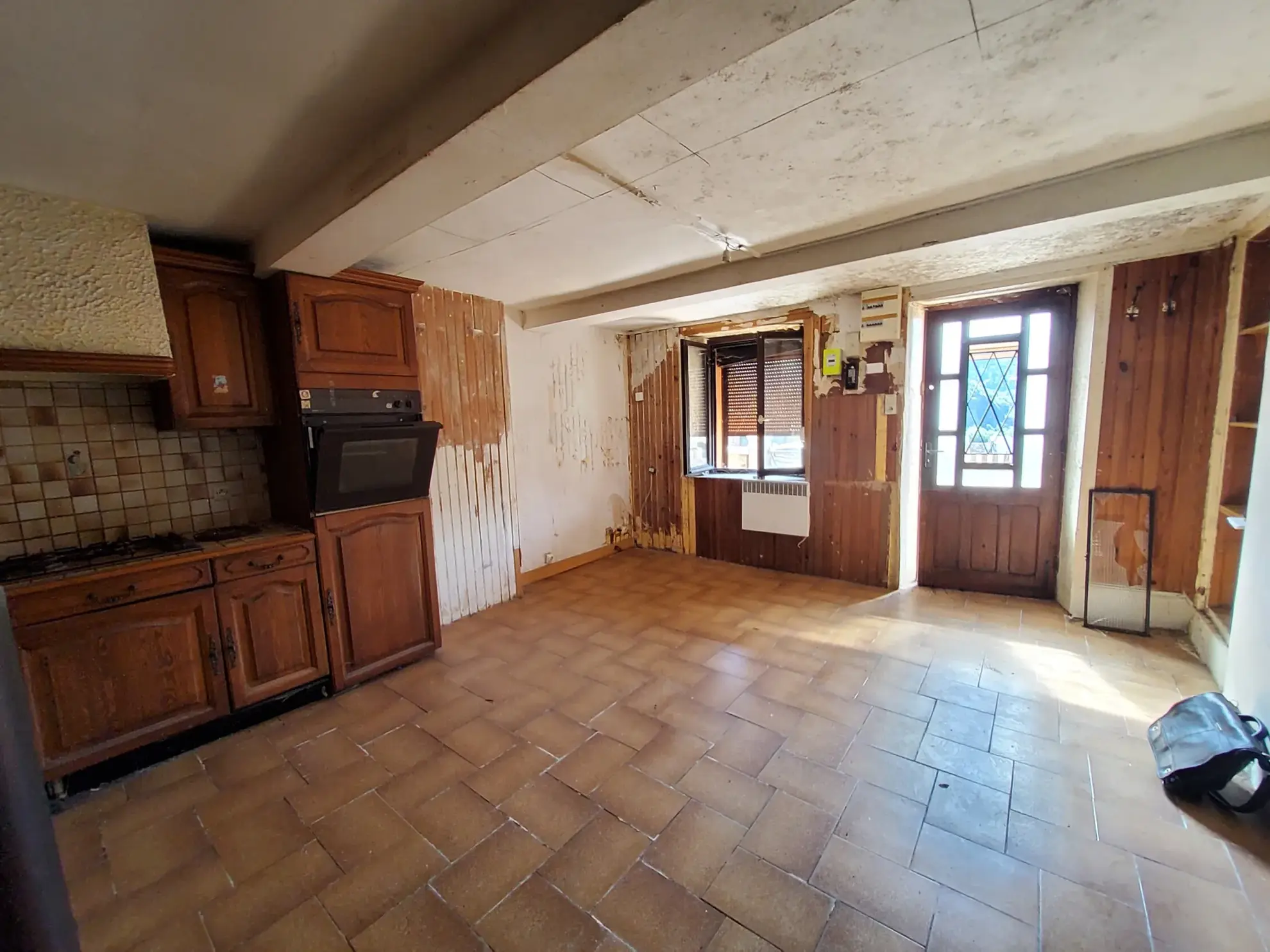 Maison de village à rénover de 61 m² à Fumay (08) - Opportunité 