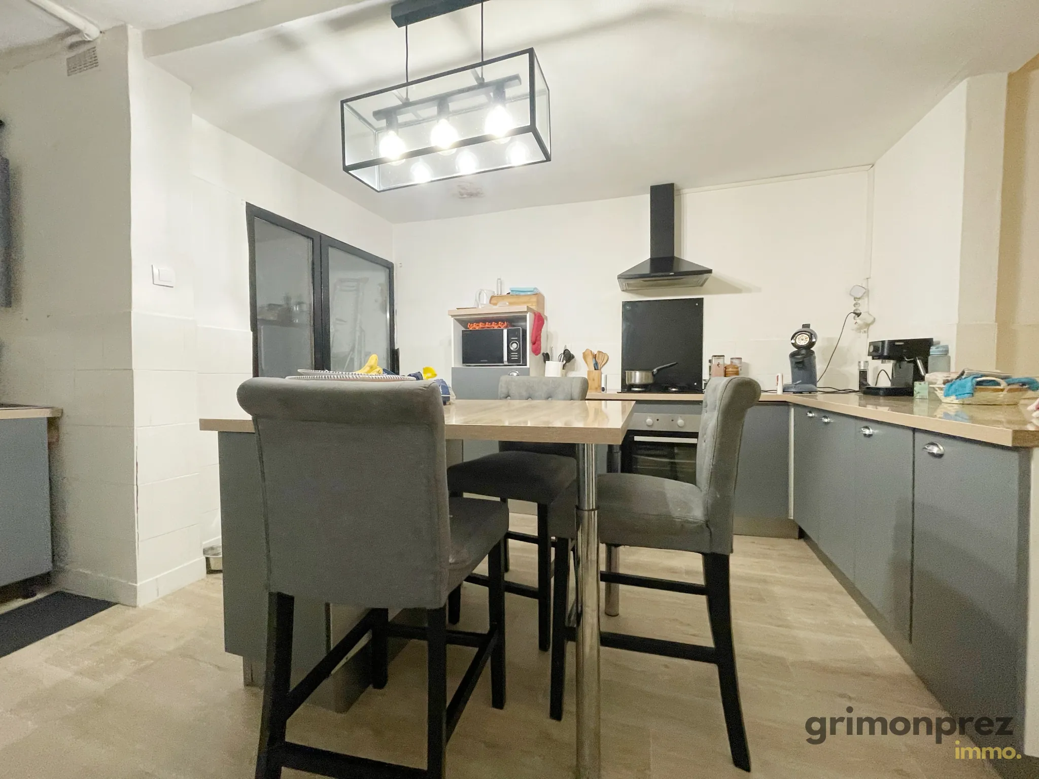 Maison de 116 m² avec 3 chambres à Roubaix, travaux à prévoir, secteur central 