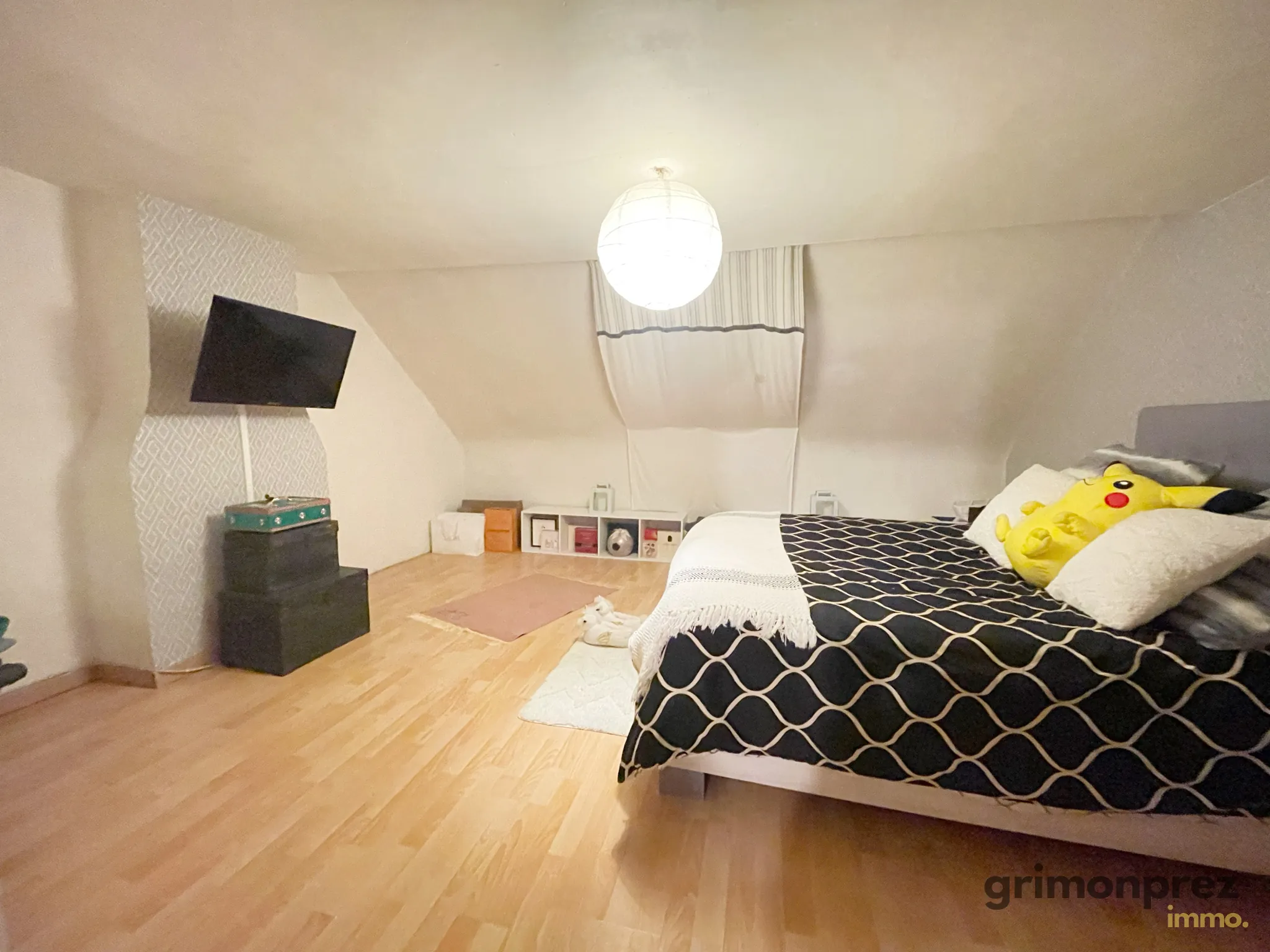 Maison de 116 m² avec 3 chambres à Roubaix, travaux à prévoir, secteur central 