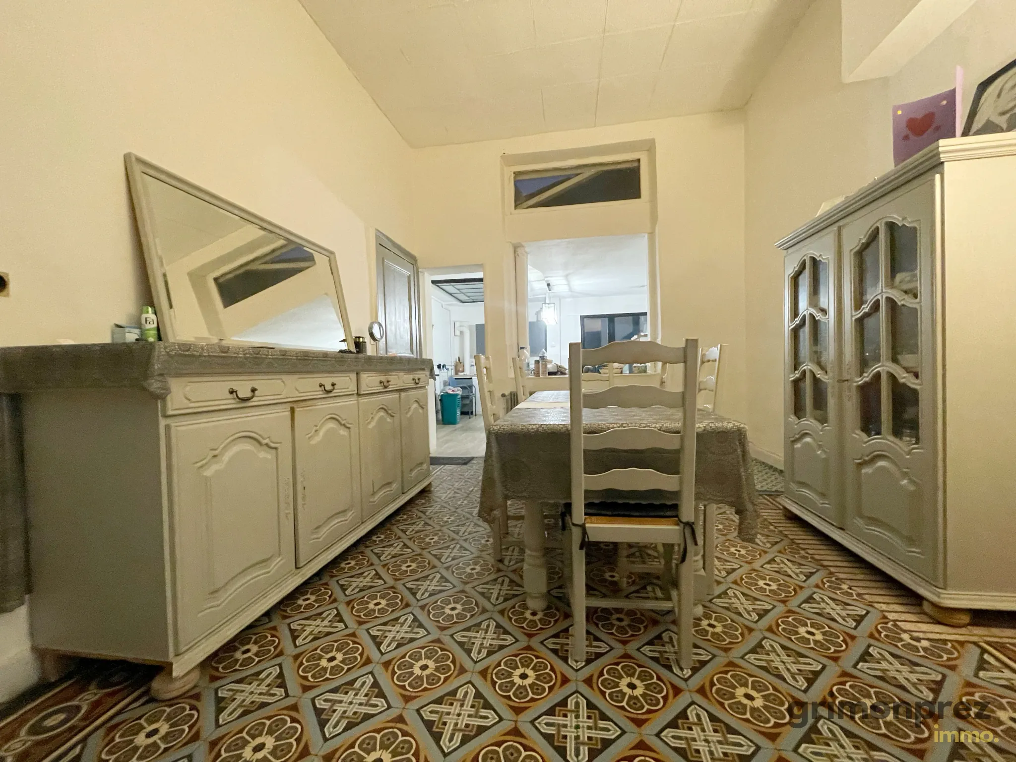 Maison de 116 m² avec 3 chambres à Roubaix, travaux à prévoir, secteur central