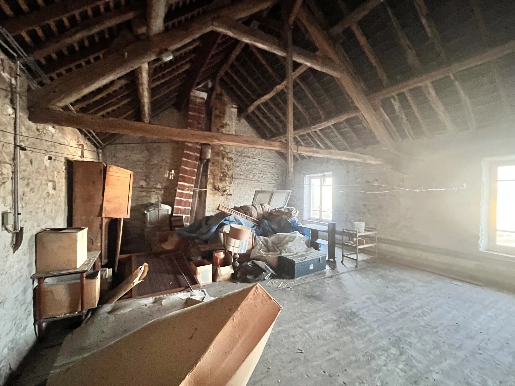 Maison de campagne avec dépendances, terrain de 4929 m² et court de tennis à Pithiviers 