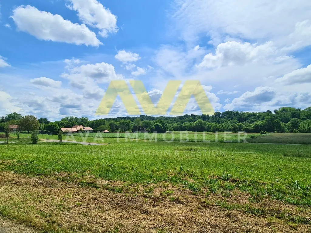 Terrain constructible de 1 237 m² à Arajuzon, proche Navarrenx 
