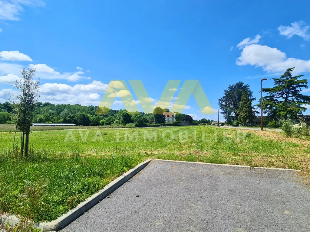 Terrain constructible de 1 237 m² à Arajuzon, proche Navarrenx 