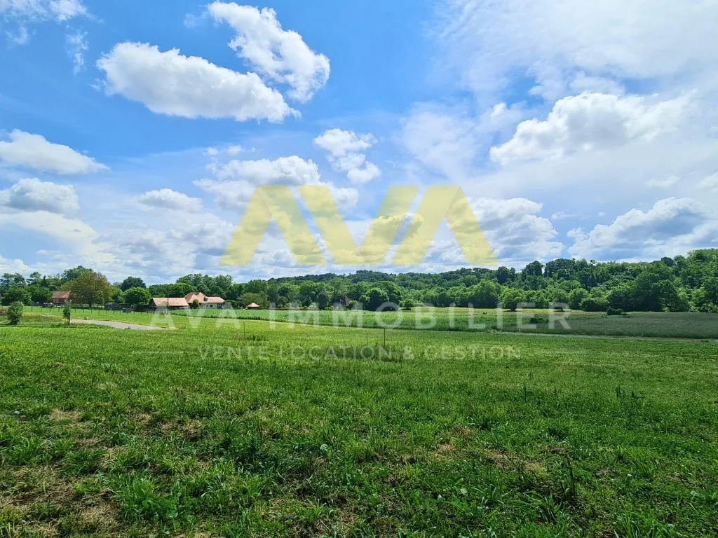 Terrain constructible de 1 237 m² à Arajuzon, proche Navarrenx 
