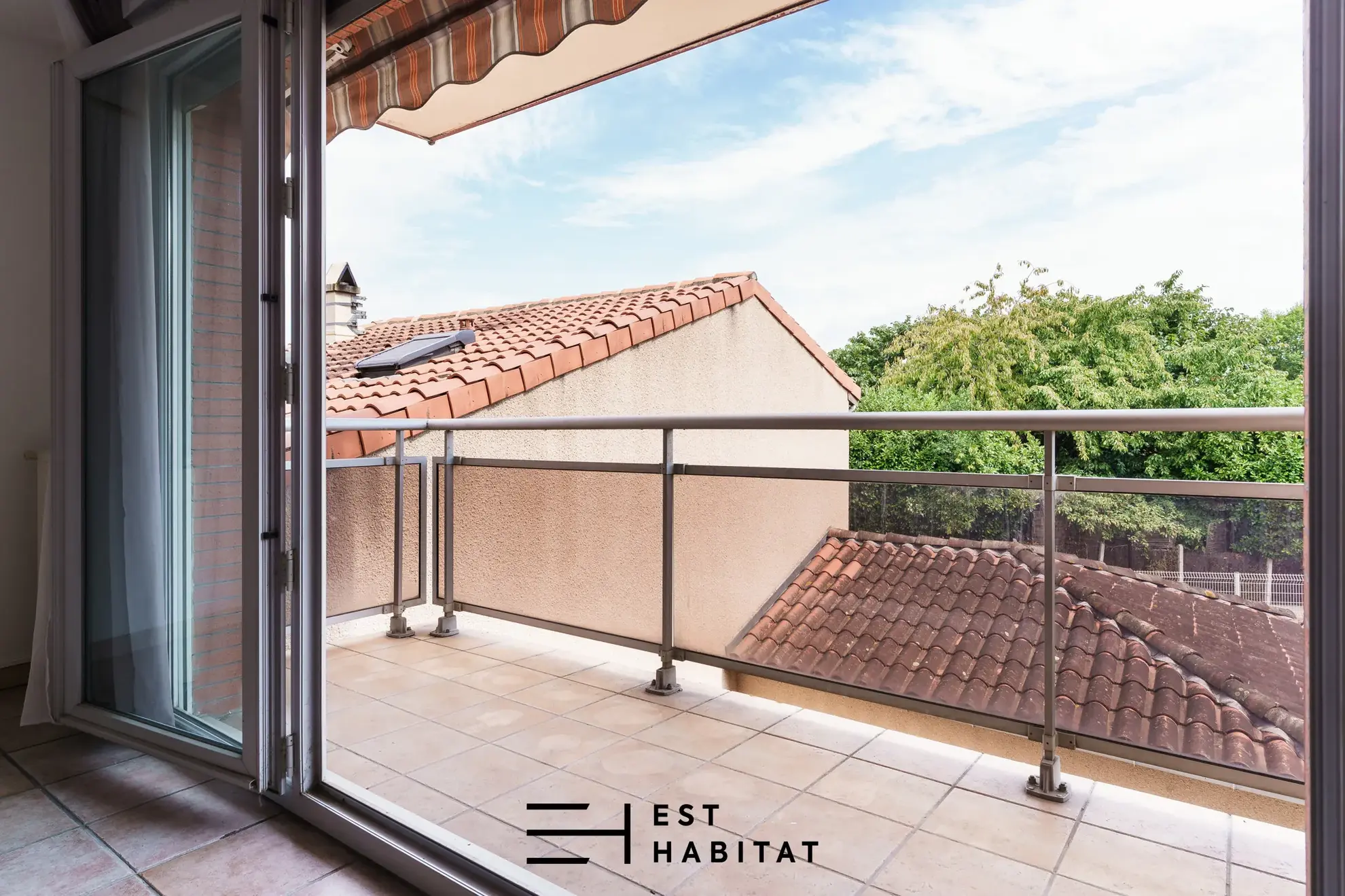 Appartement de 3 chambres à Castanet-Tolosan avec balcon et parking
