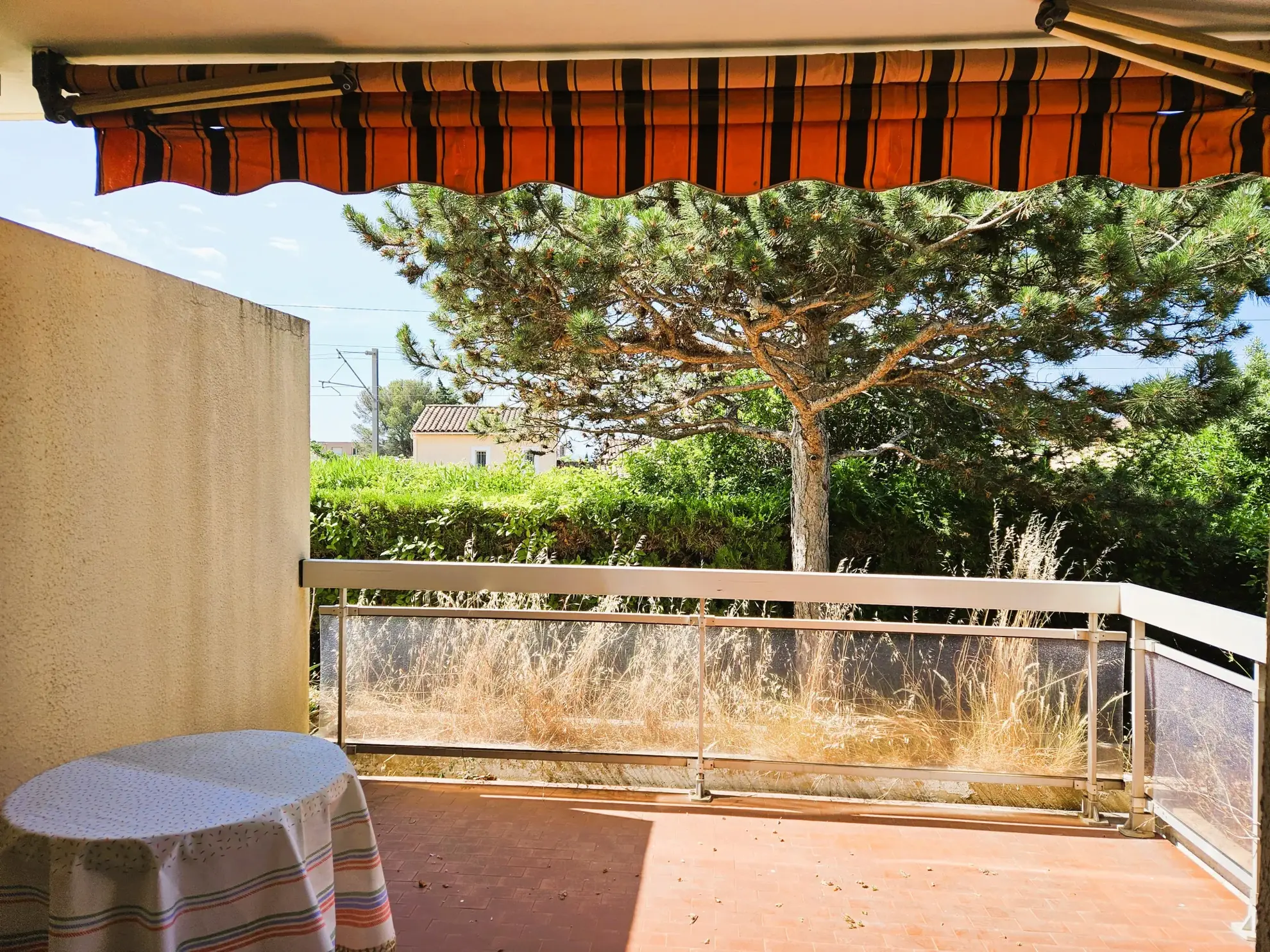 Charmant T2 avec terrasse à Bandol, proche centre et plages 