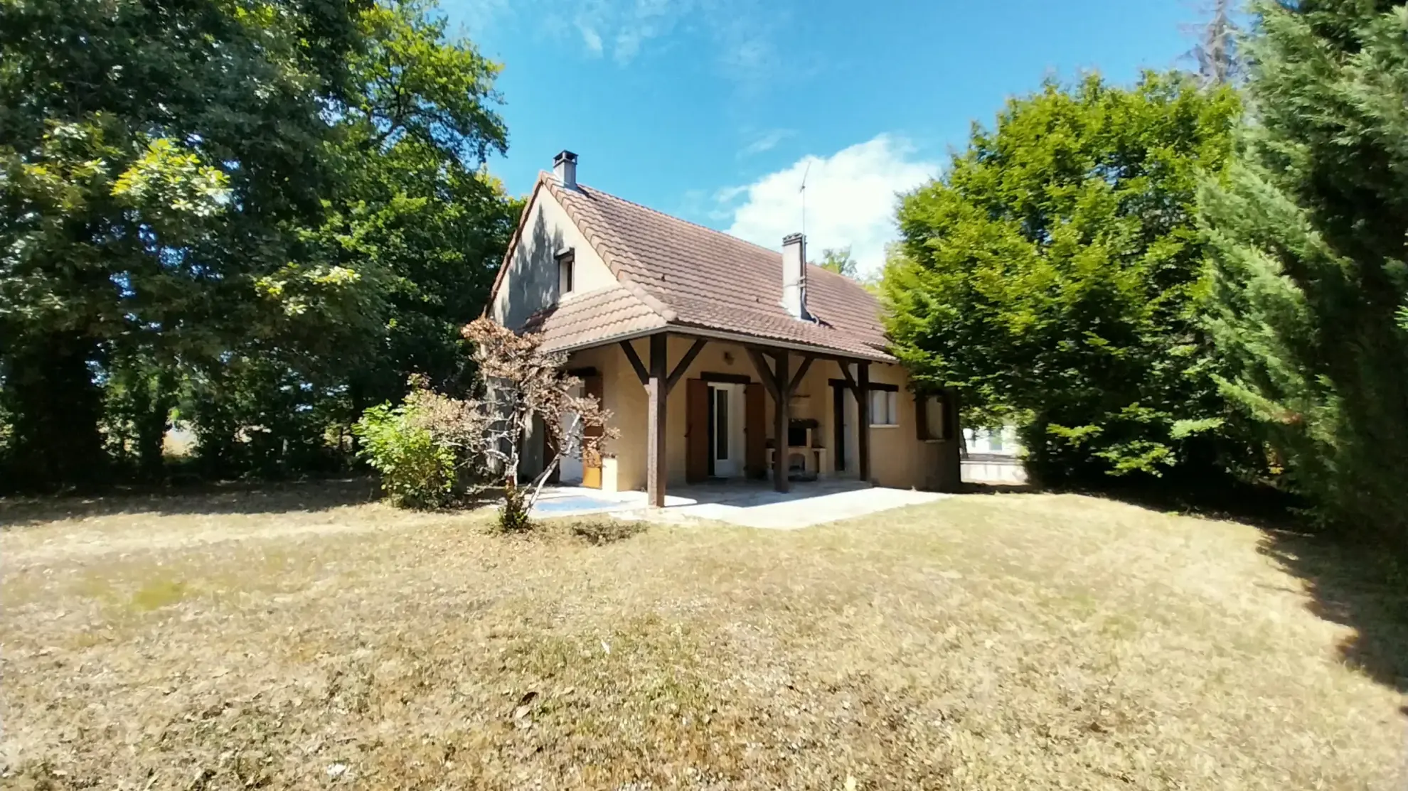 Maison périgourdine rénovée avec 4 chambres à Chancelade 