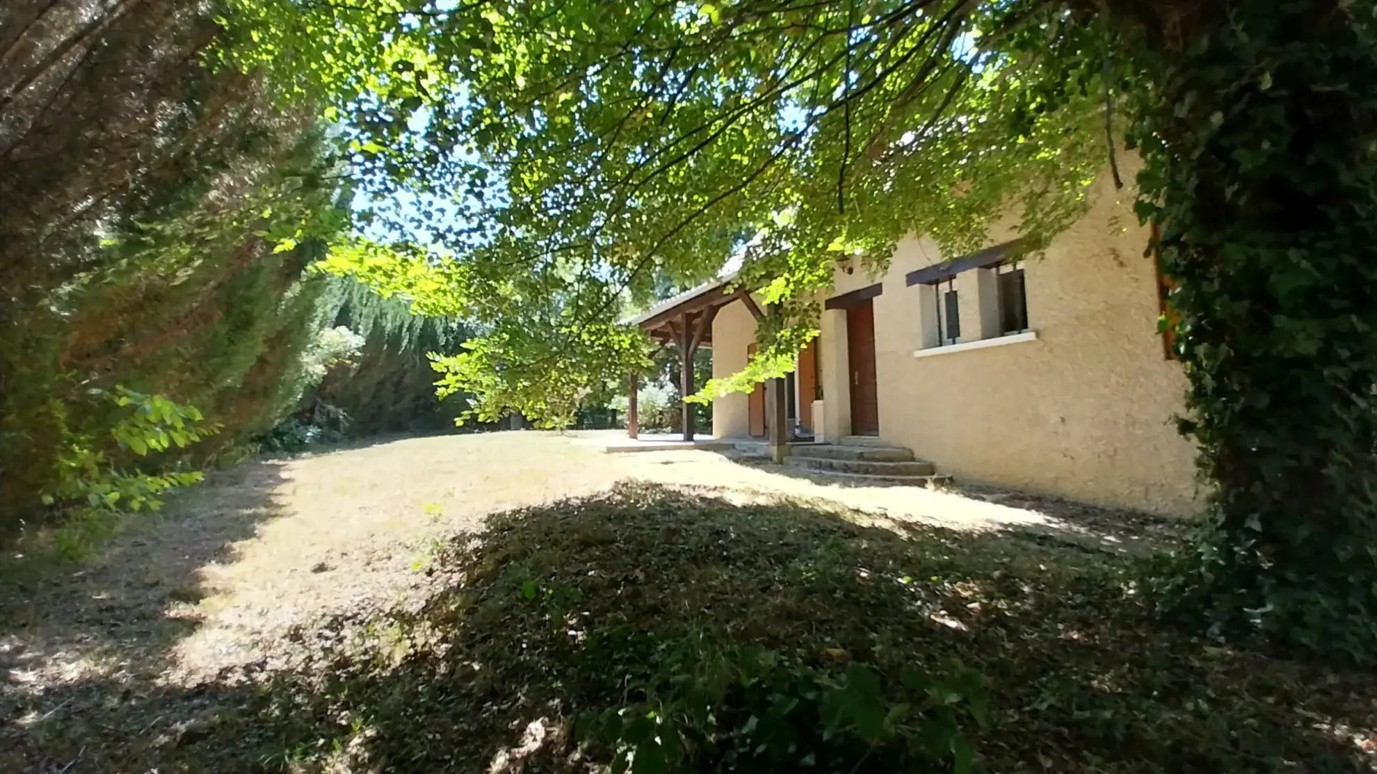 Maison périgourdine rénovée avec 4 chambres à Chancelade 