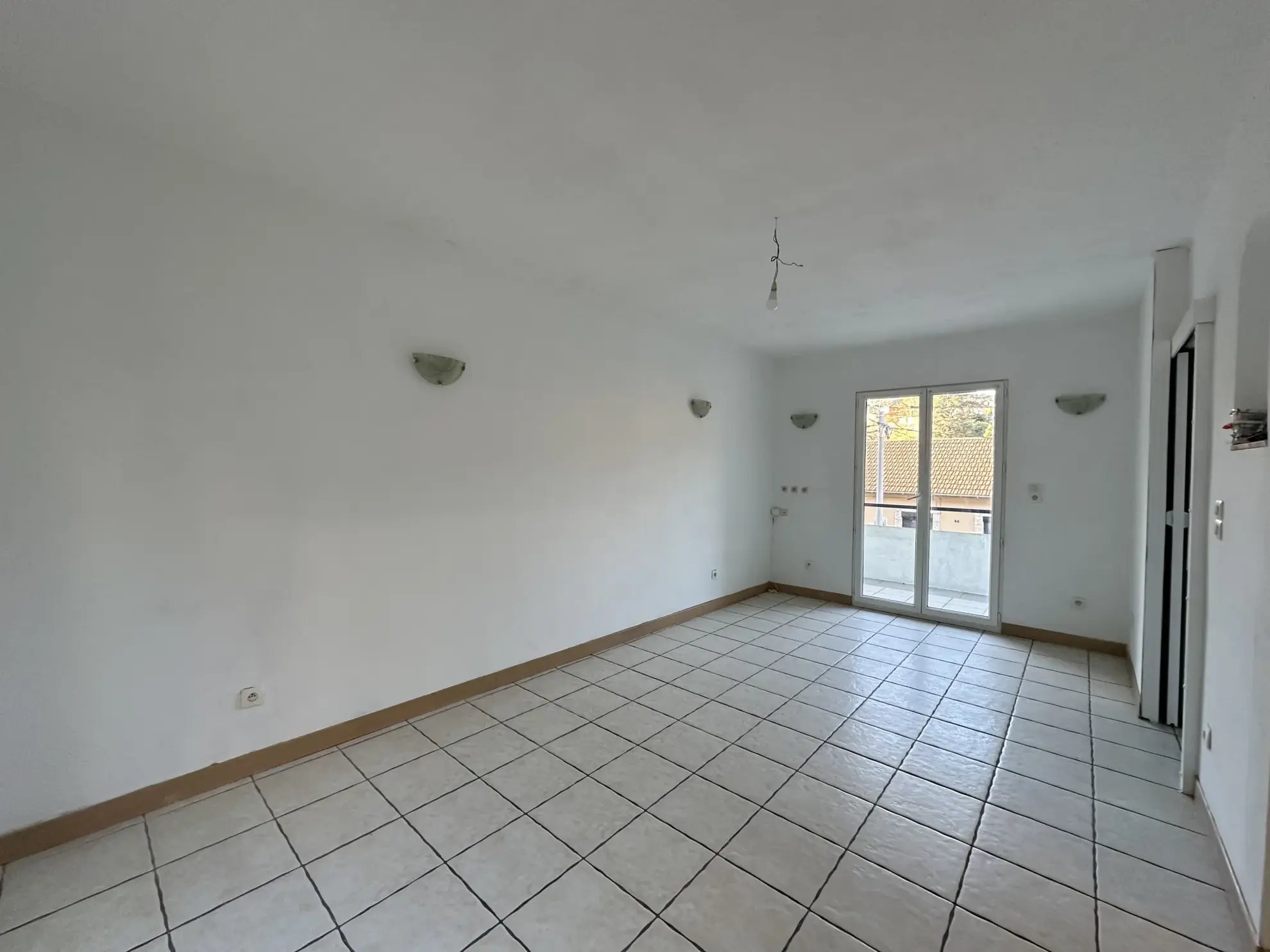 Charmante maison des années 1960 avec jardin et garage à Amélie-les-bains