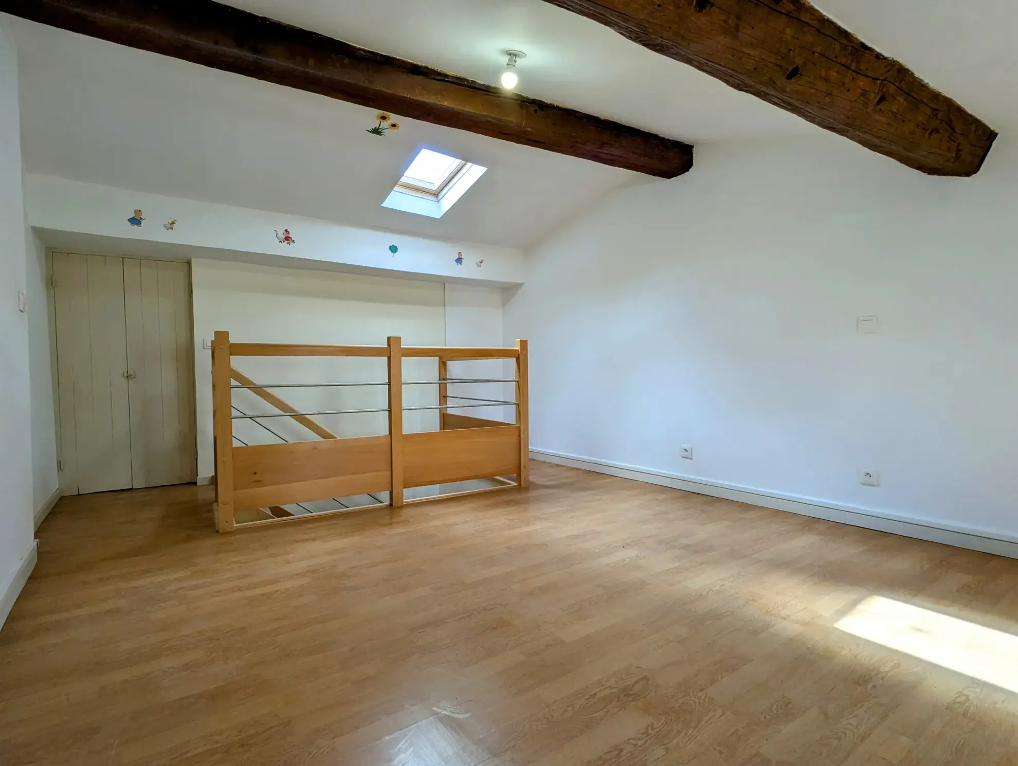 Maison rénovée avec terrasse à Saint Laurent de la Cabrerisse, 3 chambres 