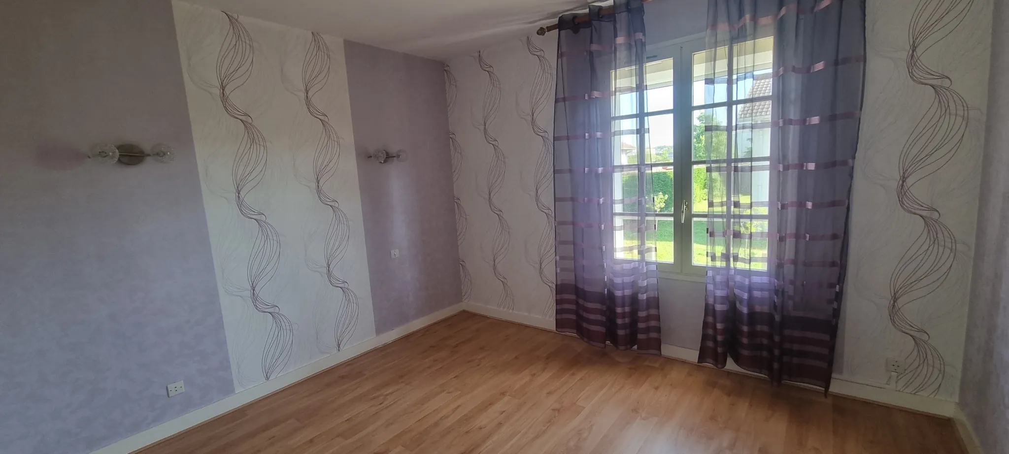 Maison avec sous-sol à Vendôme, jardin, 3 chambres, secteur calme 